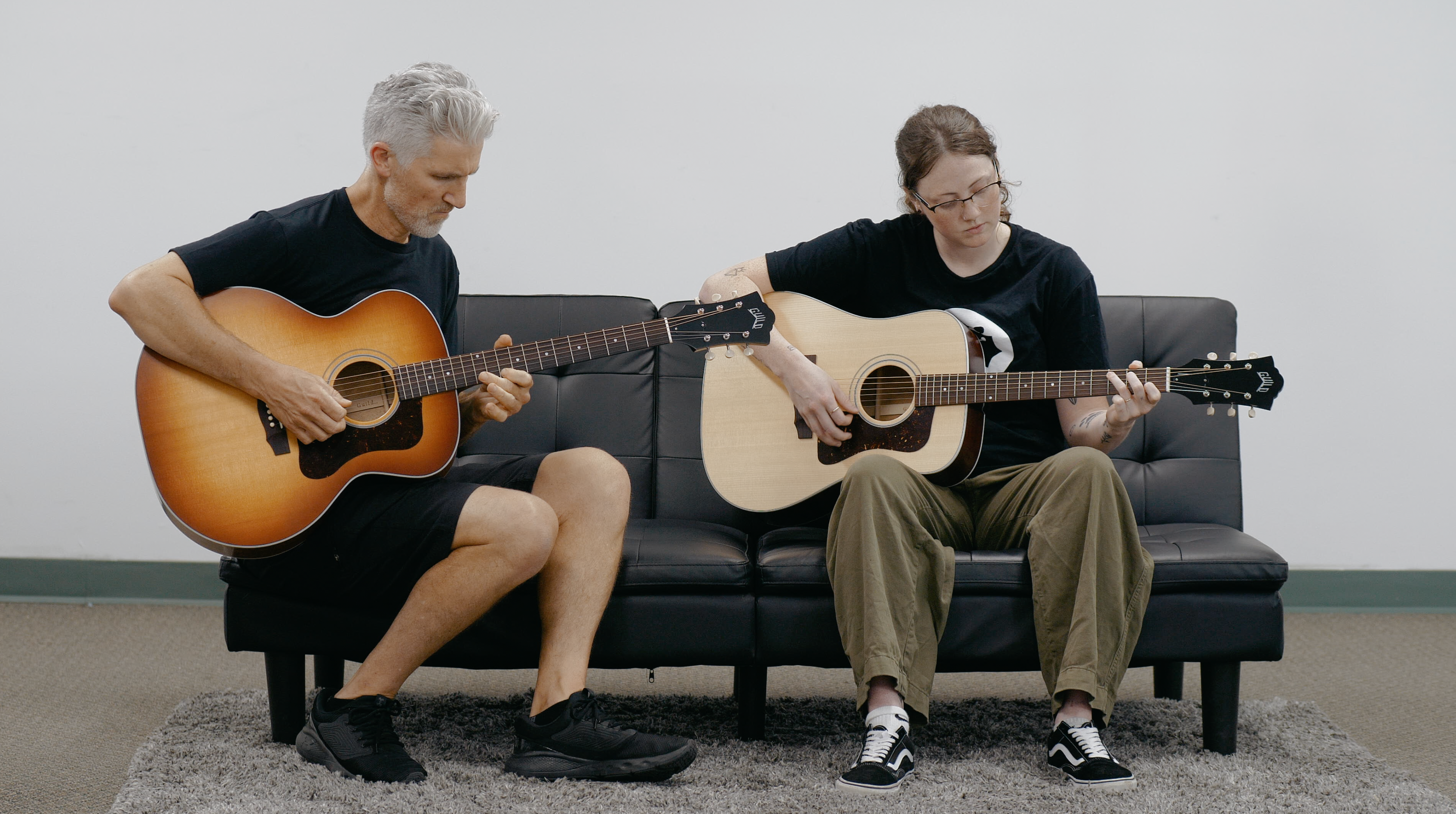 Guild D-40 vs F-40 Standard Guitar Review