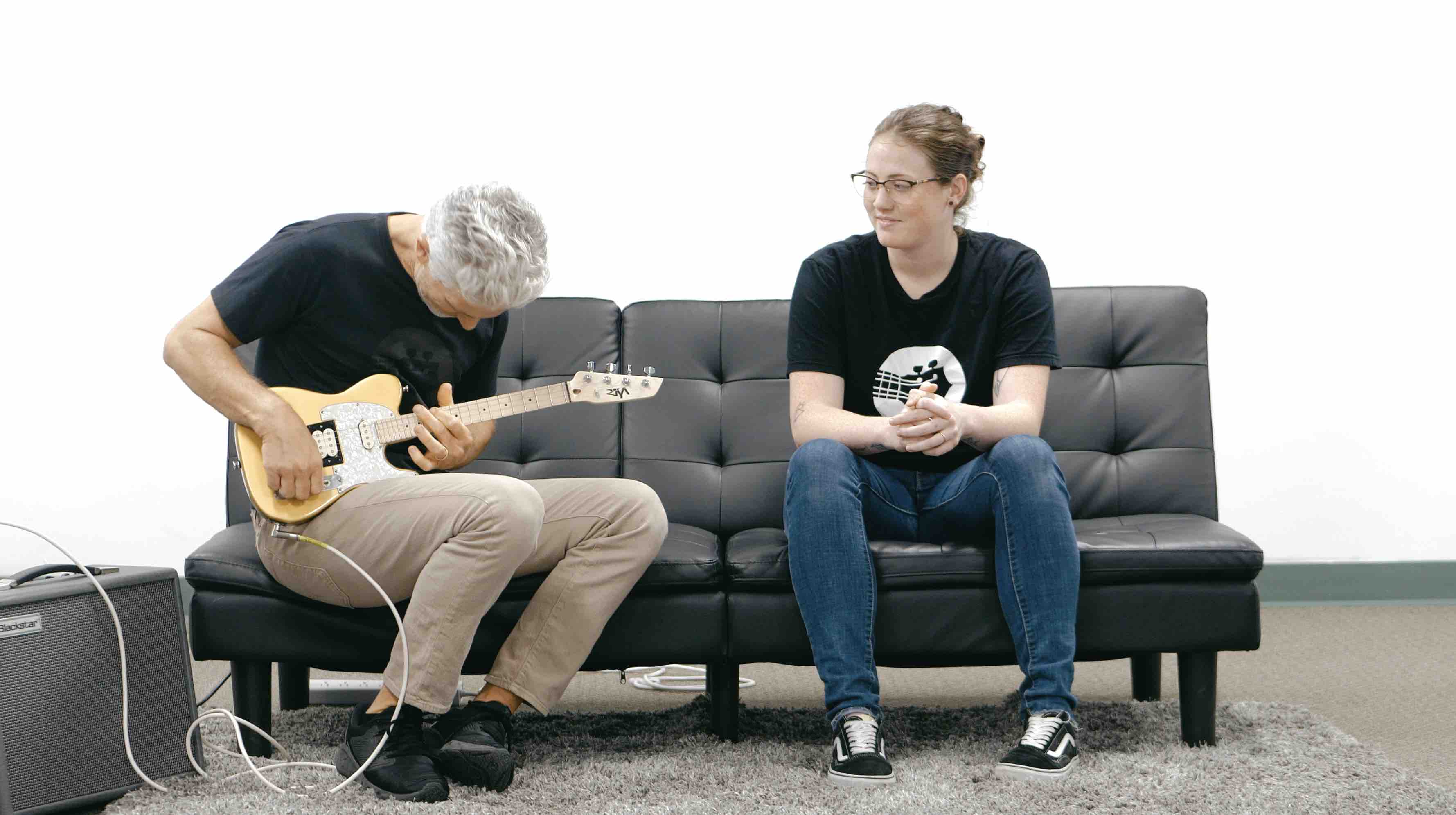 Risa TE-432 Custom Gold Electric Ukulele