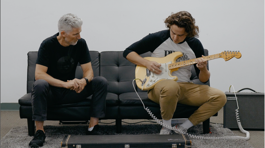 Fender 1976-1977 Stratocaster Guitar