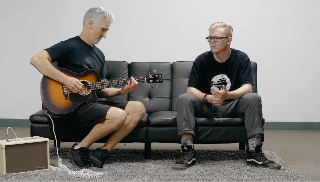 Martin 000CJR-10E Acoustic Bass