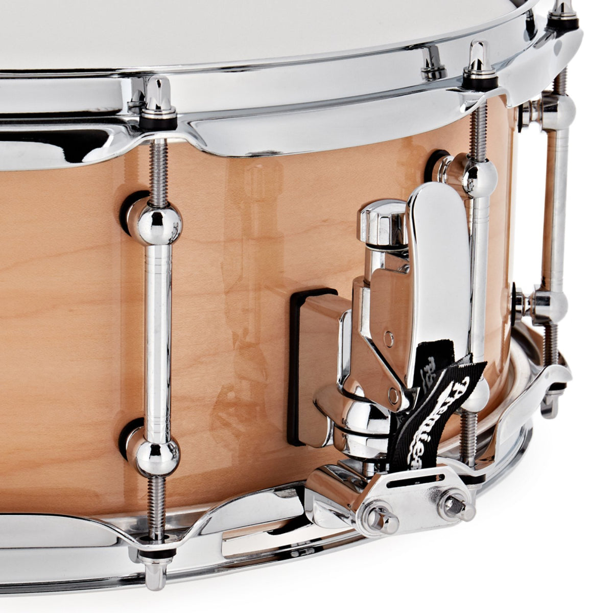 Close-up of the Premier badge and chrome tube lugs on the Premier Beatmaker 14" x 5.5" maple snare drum