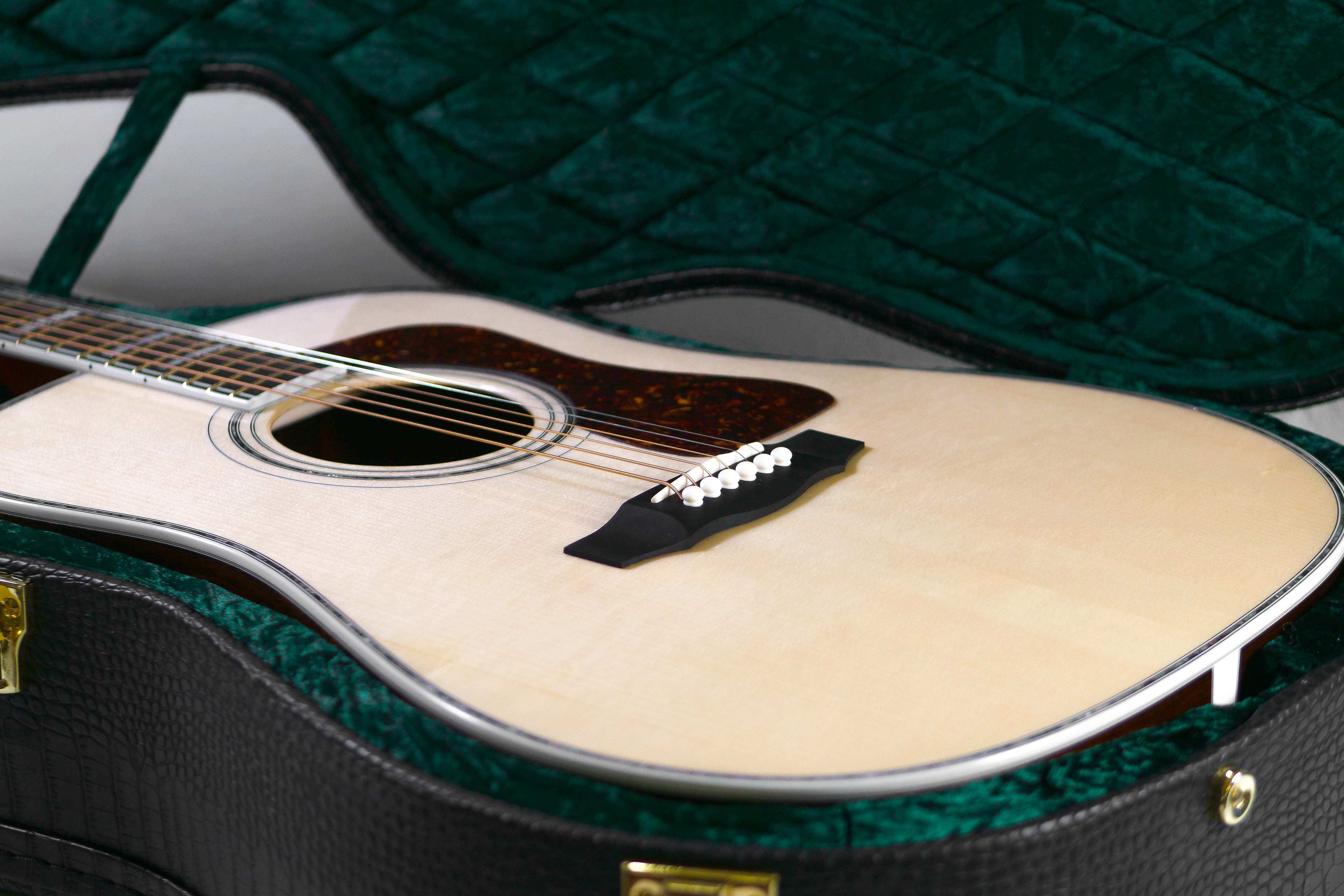 GuildD-5570thAnniversaryAcousticGuitarCASEGUITAR | Terry Carter Music Store
