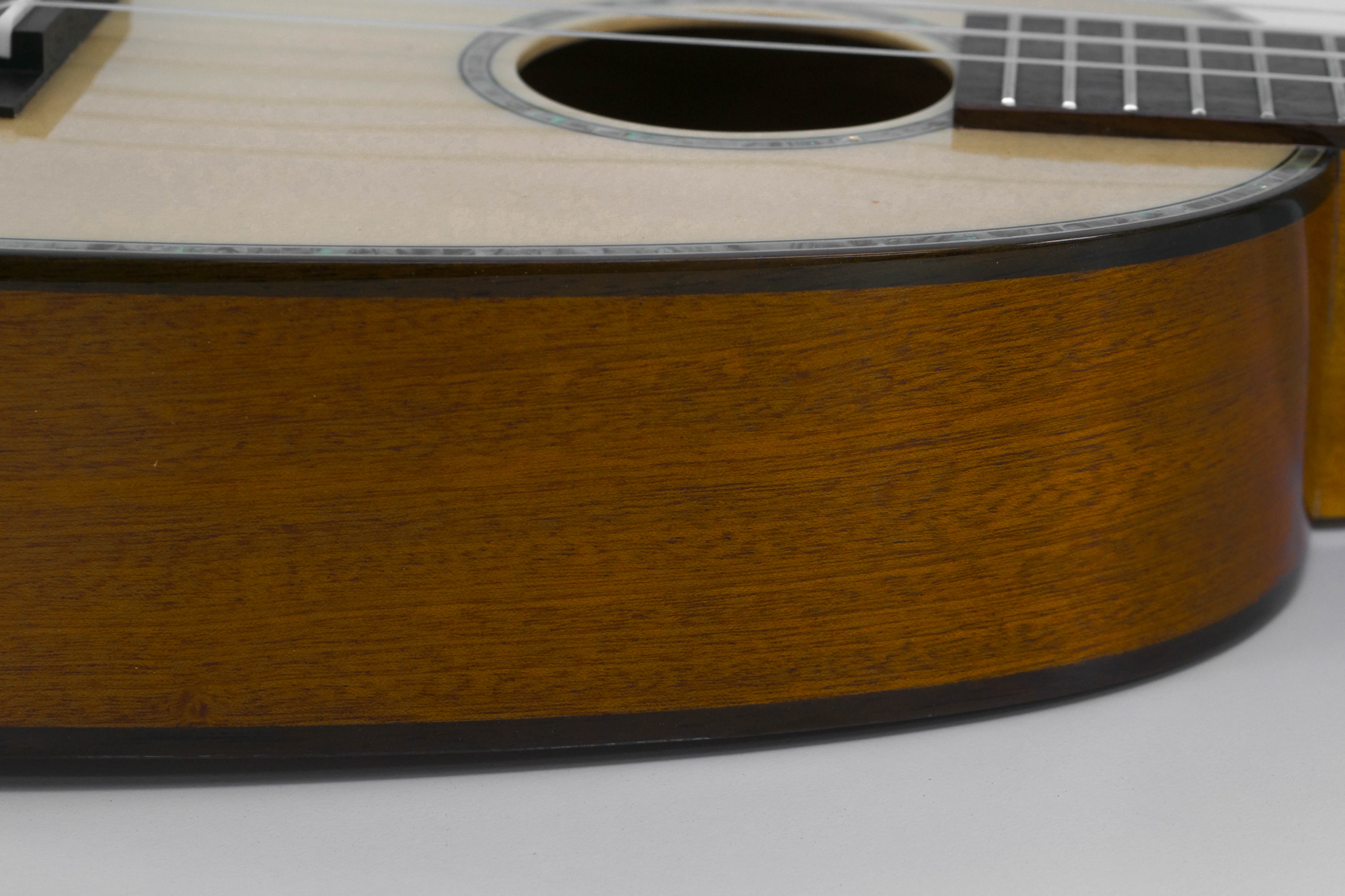 Ohana PK-70G Pineapple Soprano Ukulele