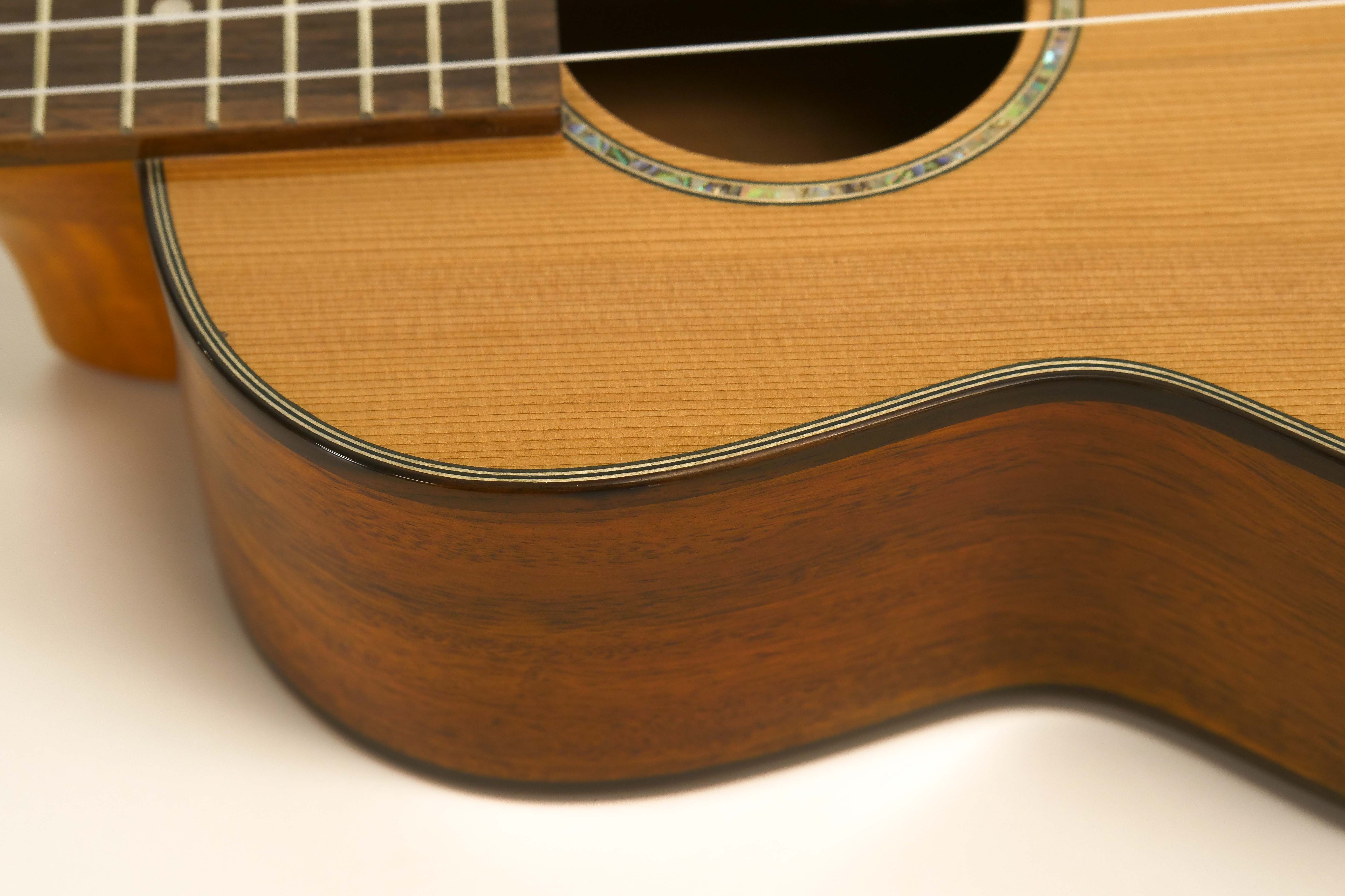 Ohana TK-260G Tenor Ukulele