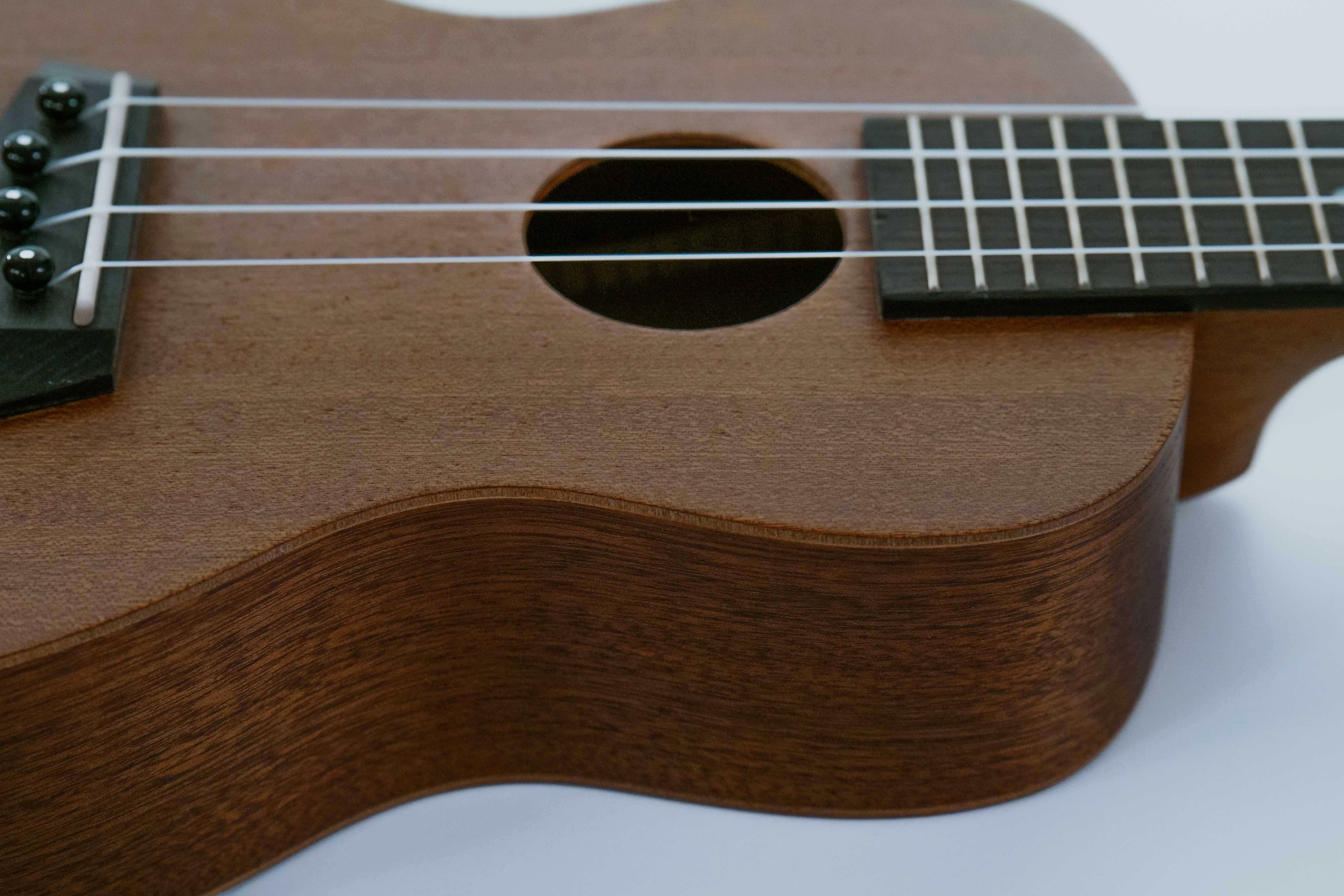 Islander MC-4 Concert Ukulele