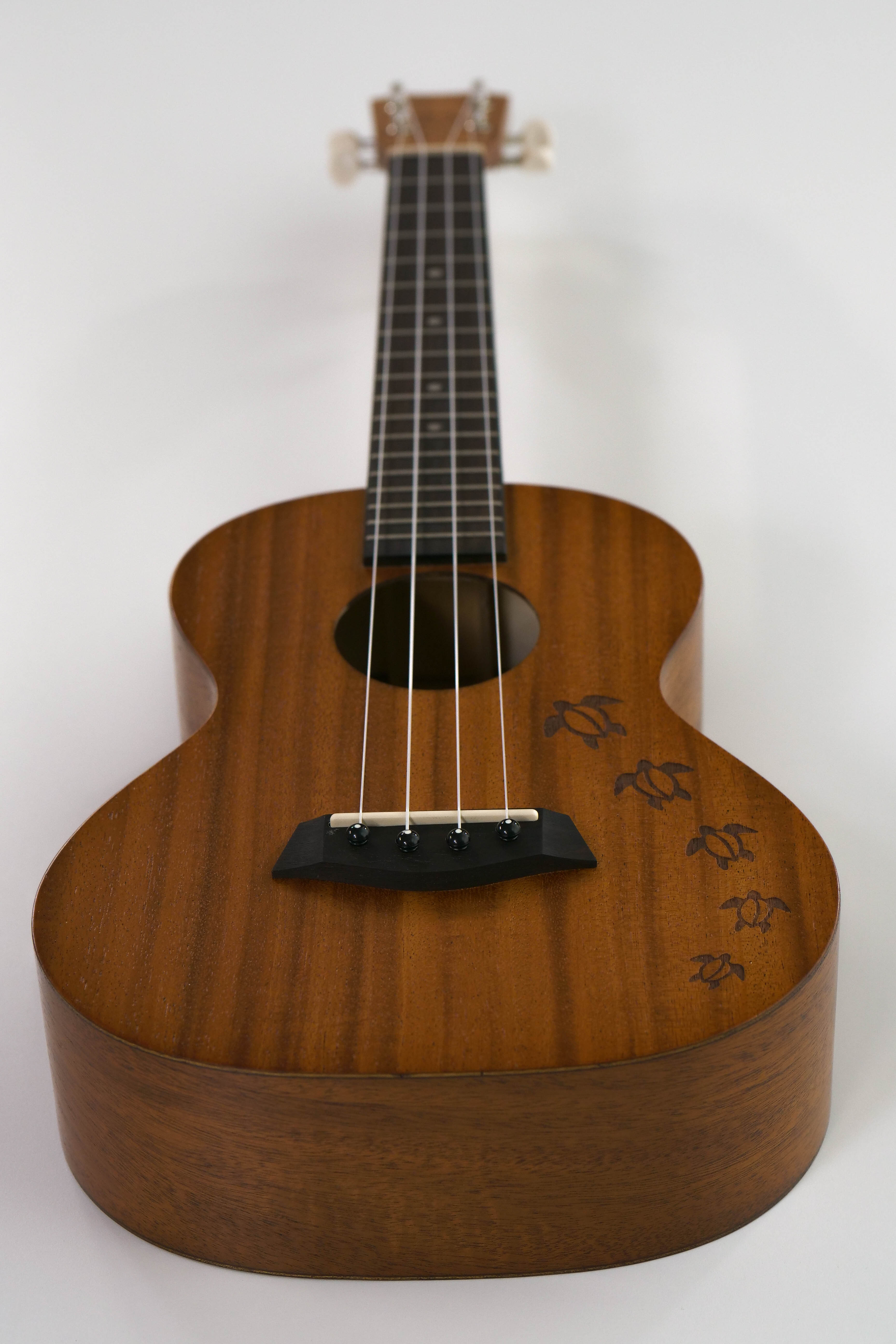Islander MC-4-HNS Concert Ukulele