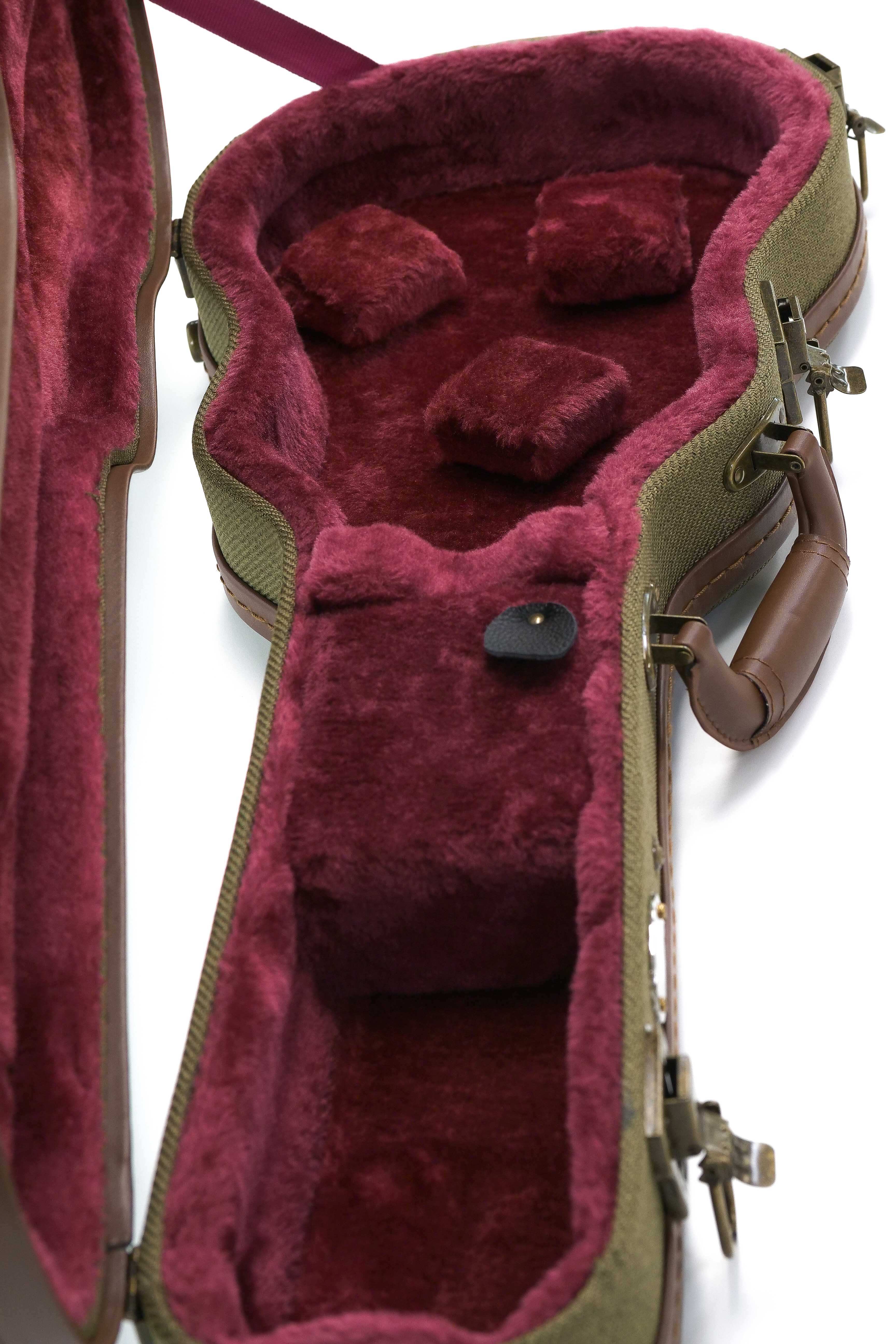 P2055782_2a1b2826-0cdb-4b14-9e8e-4f2598bc7942 | Terry Carter Music Store