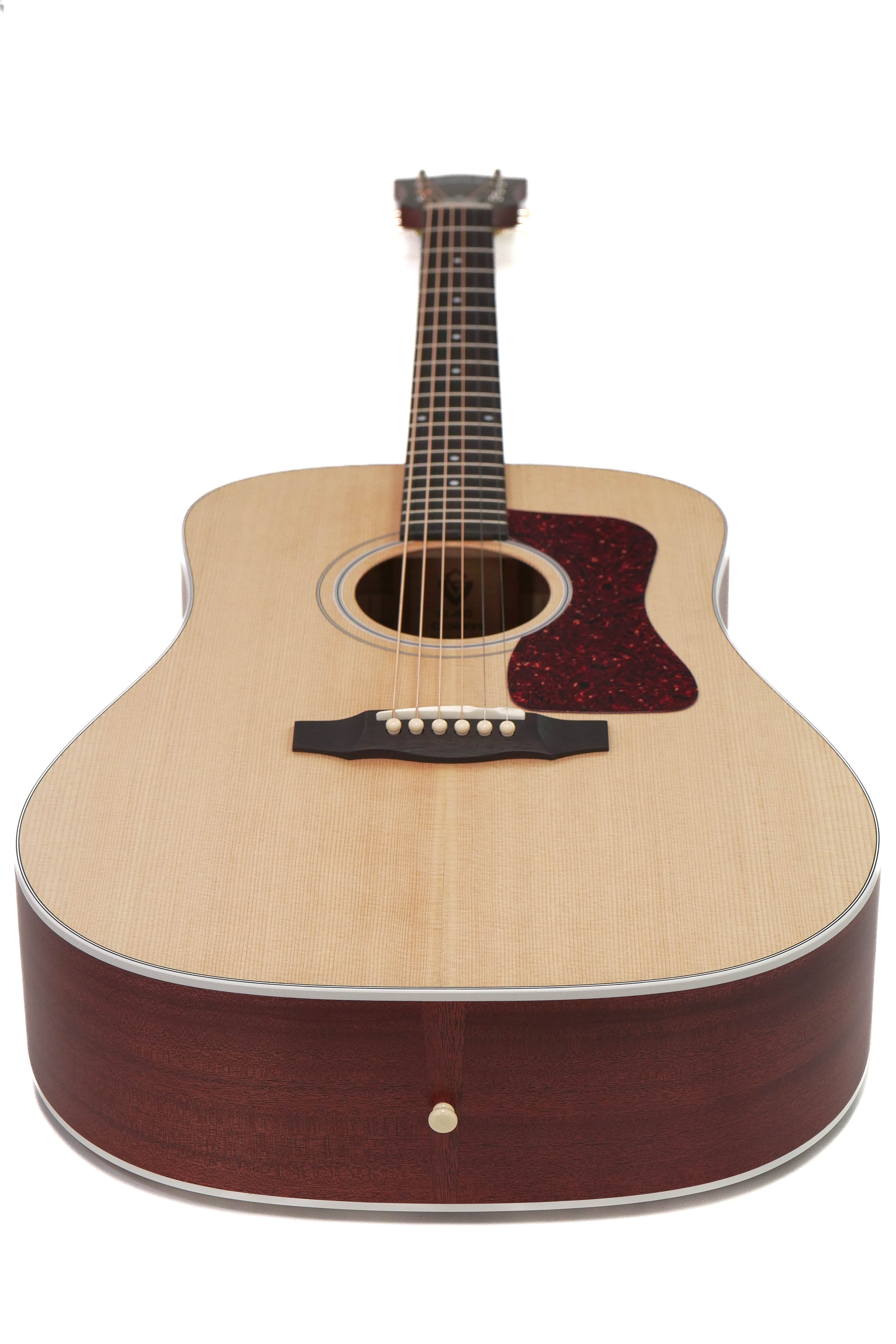Guild D-40 Acoustic Guitar