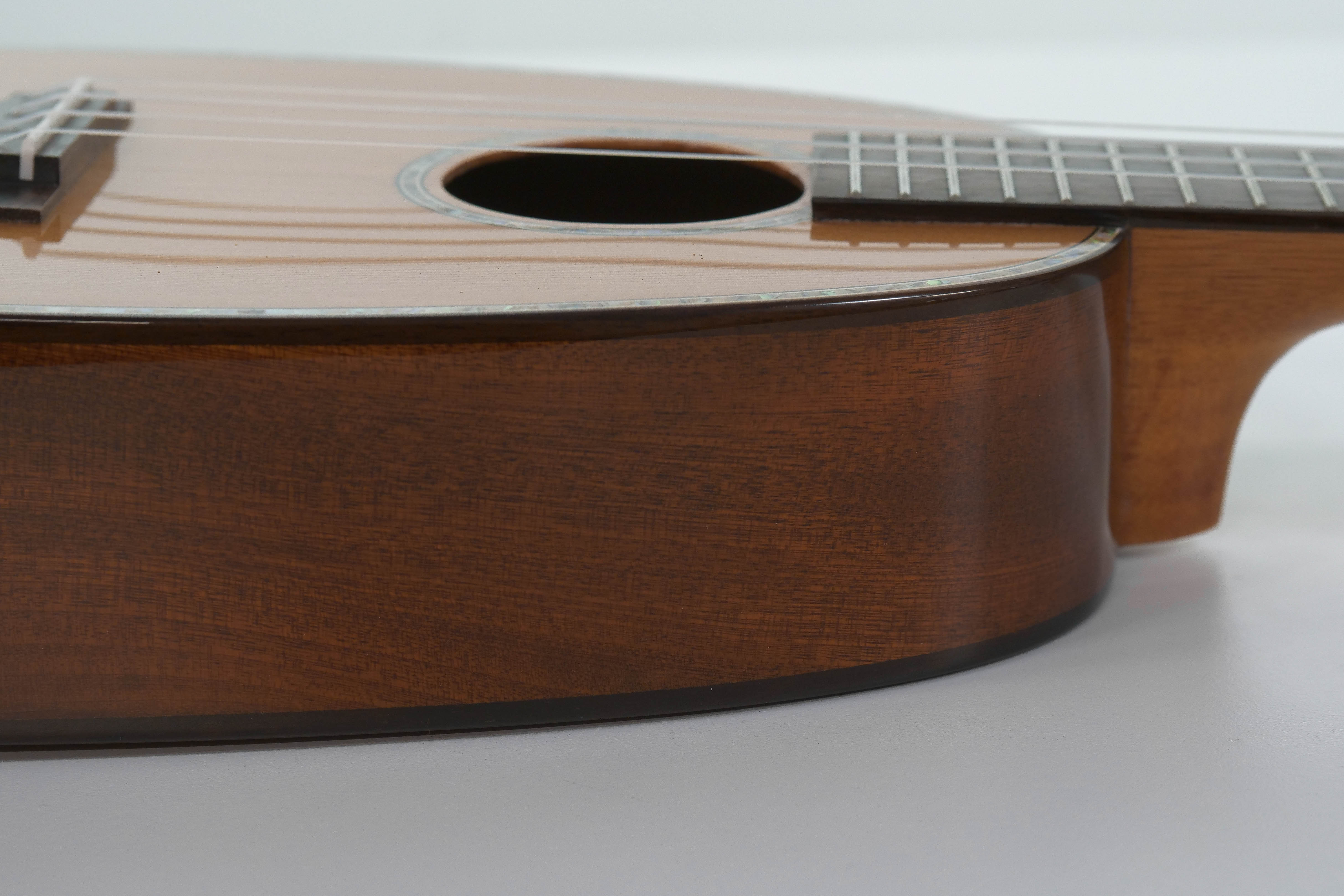 Ohana PKC-50G Pineapple Concert Ukulele