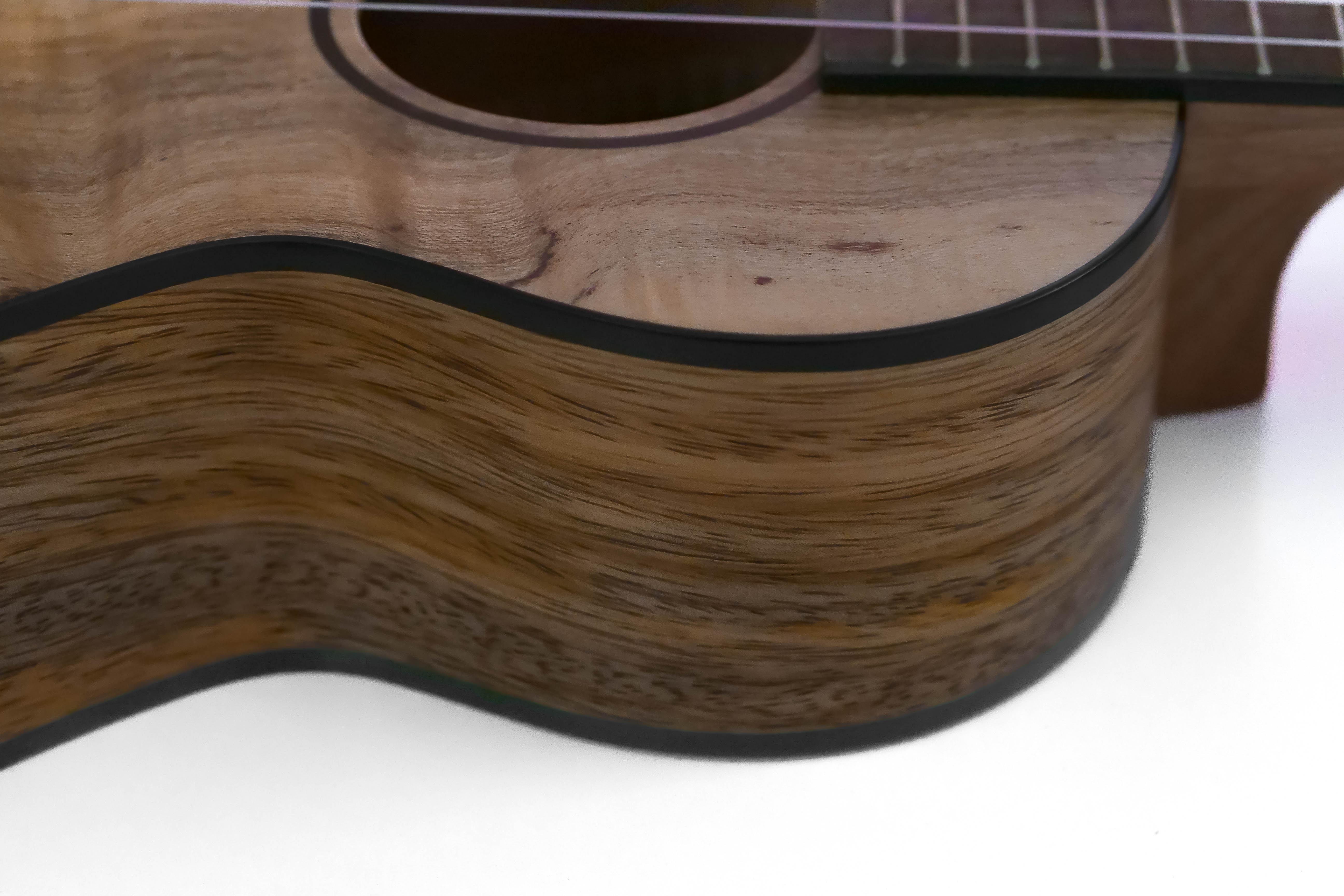 Islander MOT-4 Tenor Ukulele