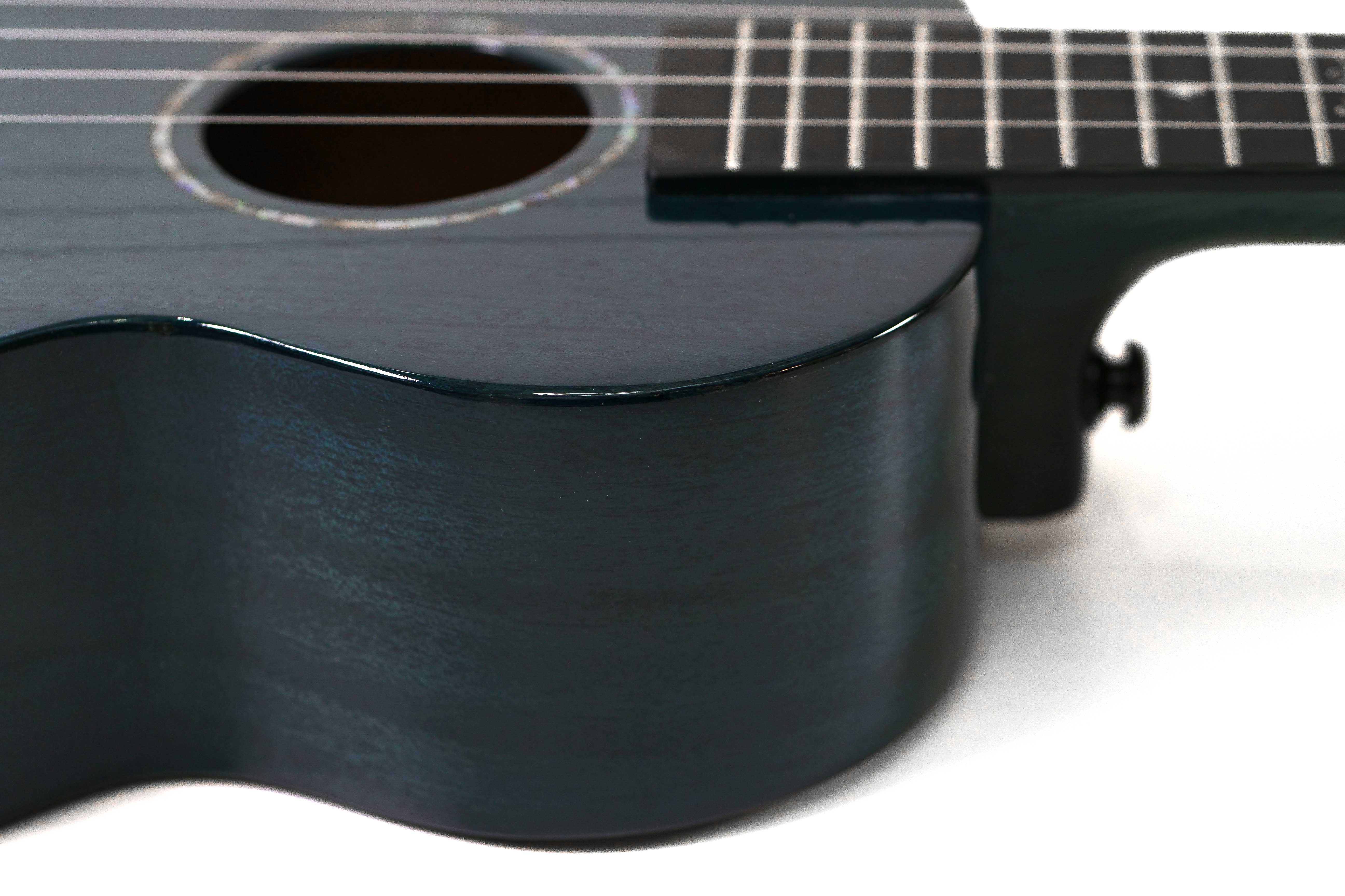 Enya EUC-MAD-BU Blue Concert Ukulele