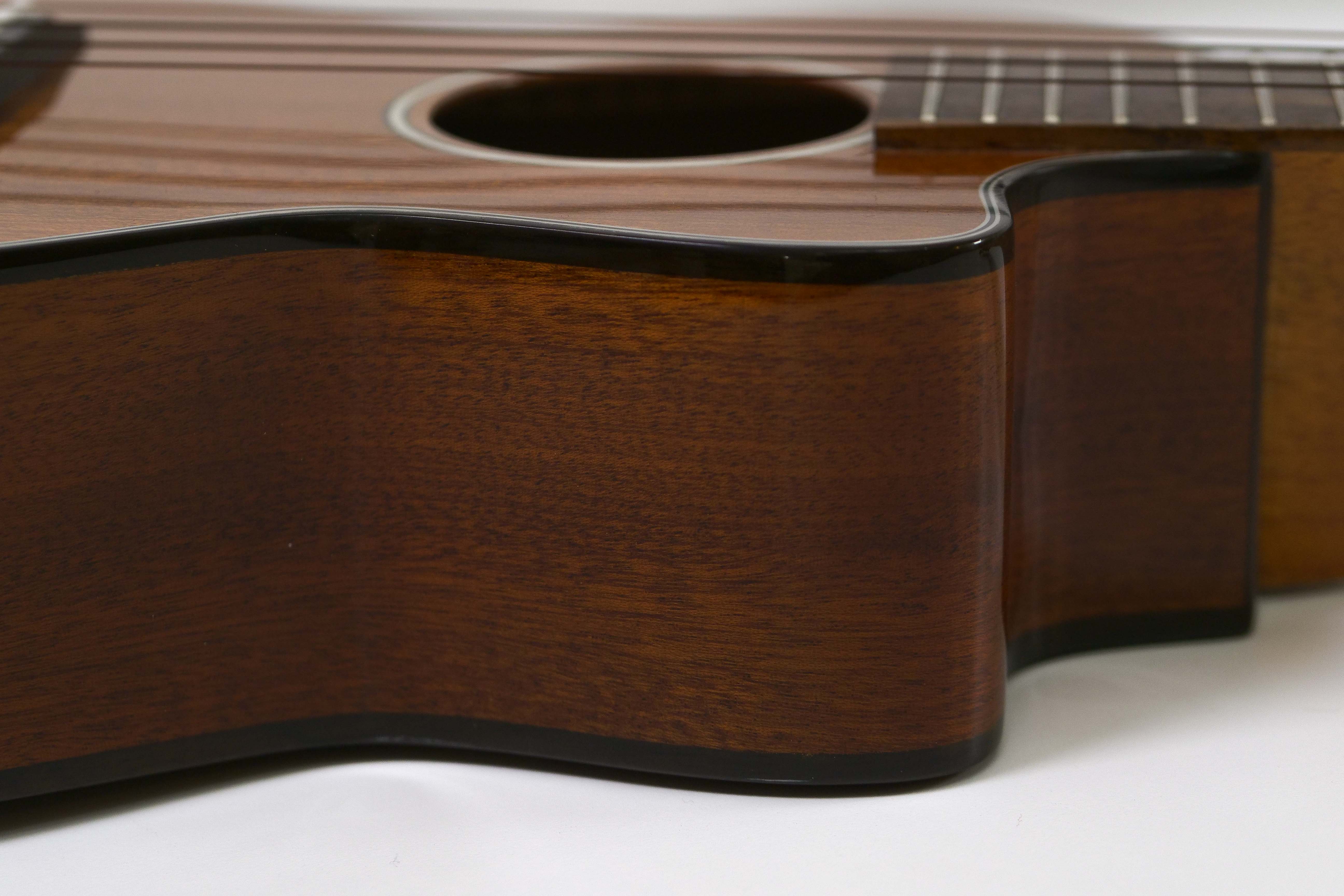 Ohana CK-35CG-CL Concert Ukulele Pack