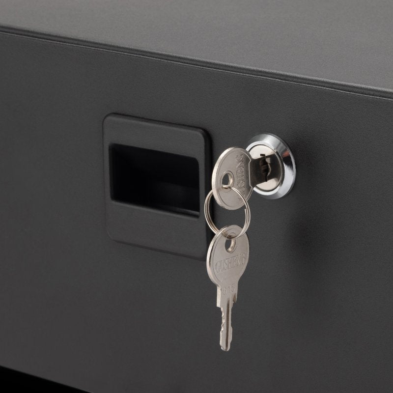Close-up of the On-Stage RDL3000 lock with keys