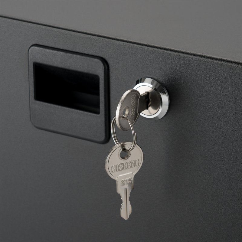 Close-up of the On-Stage RDL4000 lock with keys