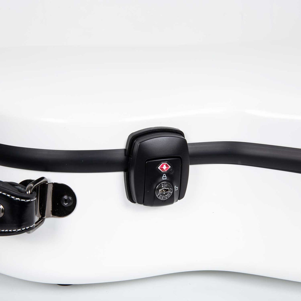 Close-up of the alloy TSA lock and black leather handle on the Crossrock CRF2021OMWT white fiberglass case.