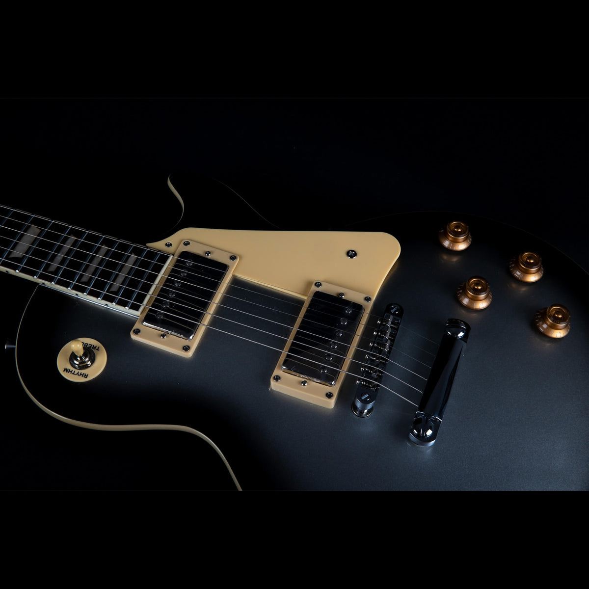 Jet JL-500 SLB rosewood fretboard with block inlays and headstock with gold tuners.