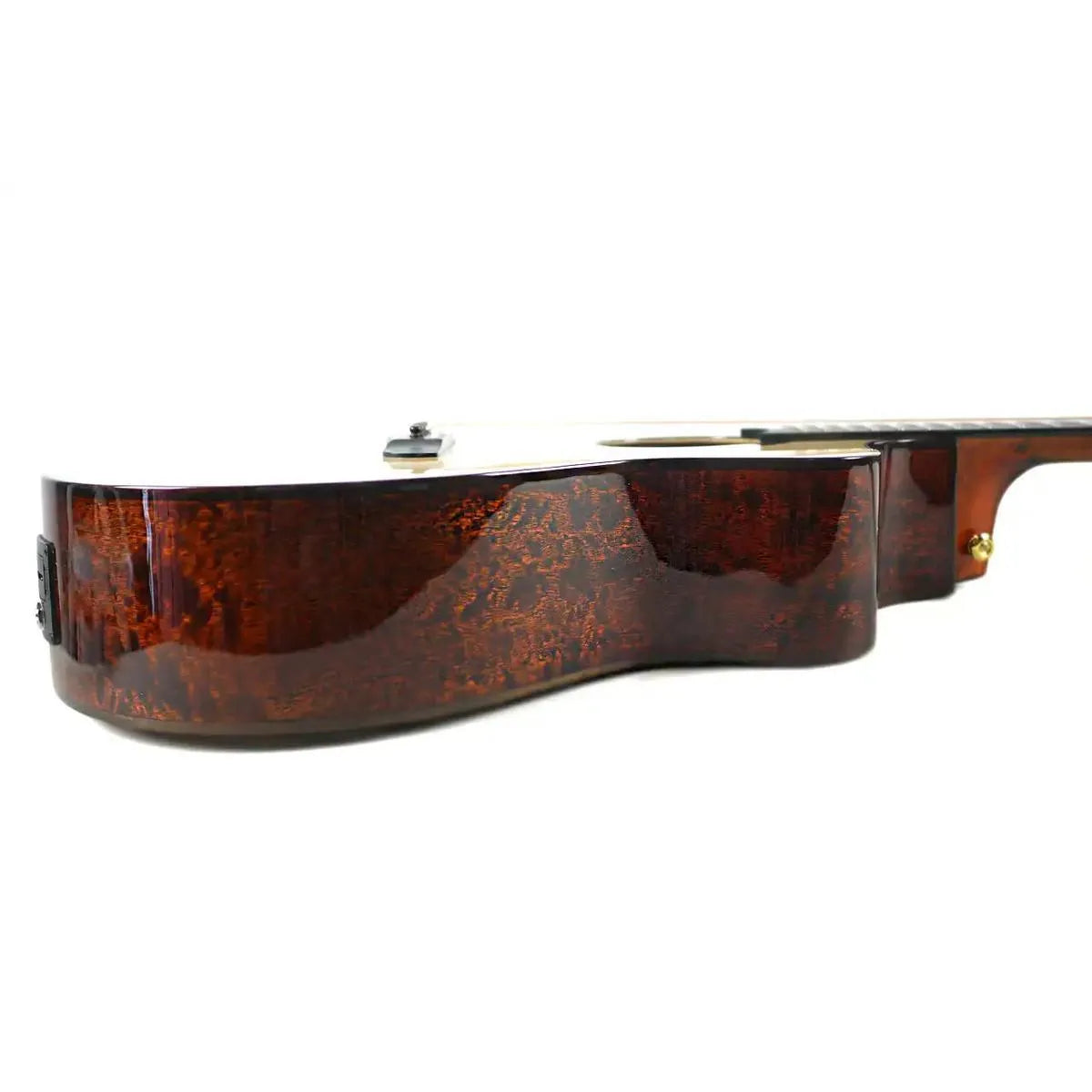 Mérida COBRA-EQ Grand Concert acoustic-electric guitar with high-gloss quilted sapele sides.