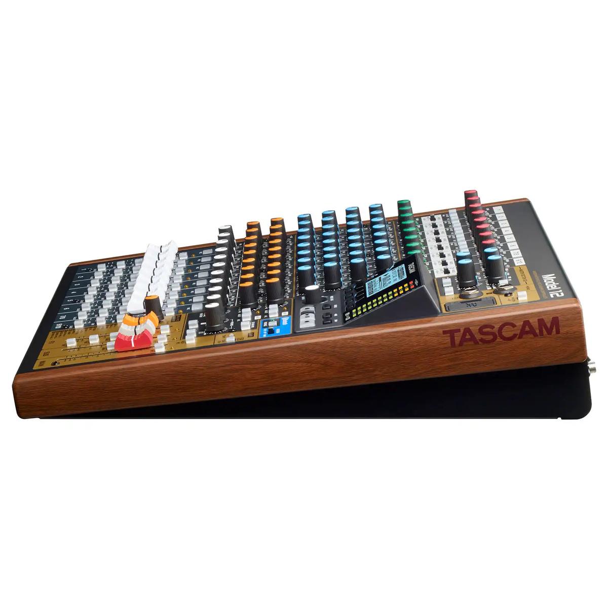 model_12_p_right | Terry Carter Music Store