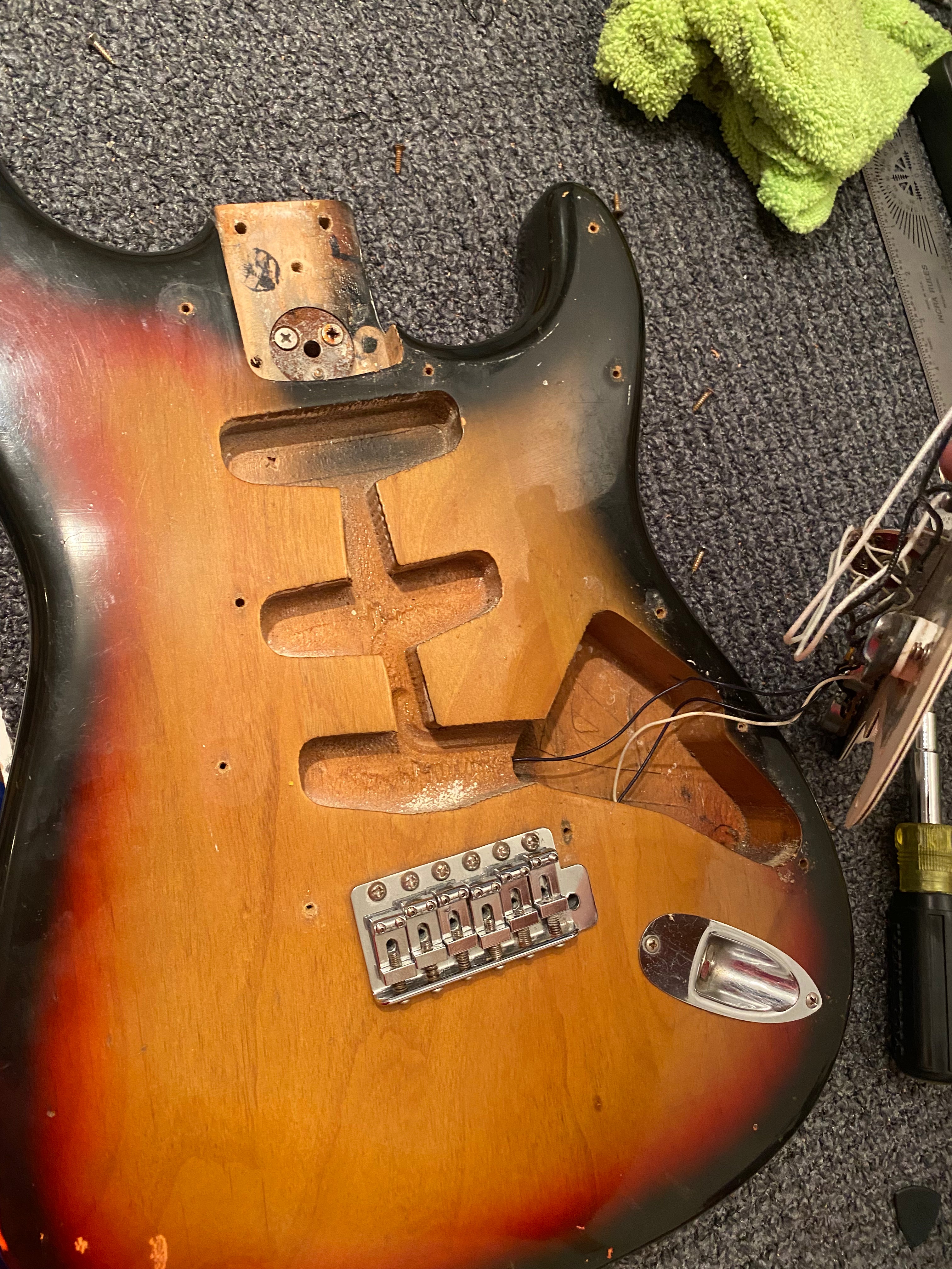 Fender 1974-1975 Stratocaster Sunburst Vintage Electric Guitar "SLOWHAND"