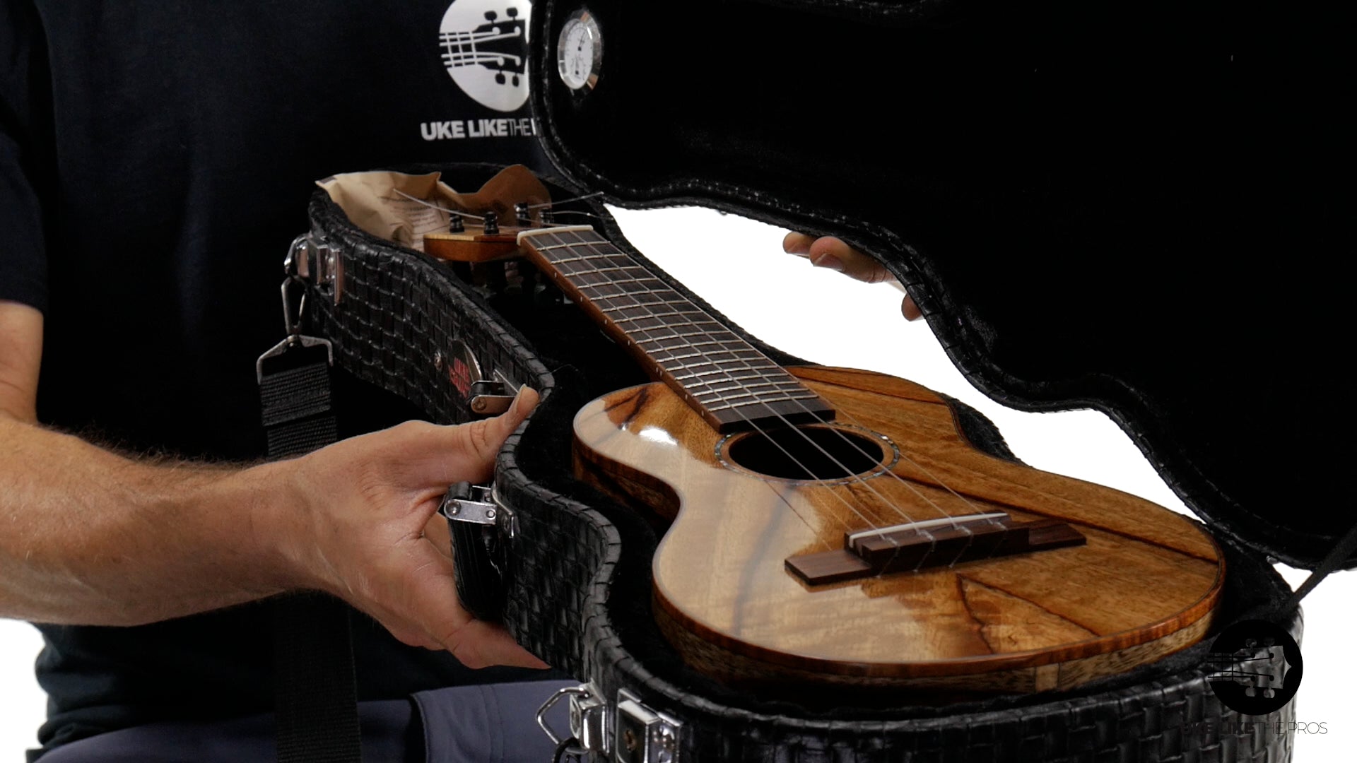 Mya-Moe Ukulele #275 Master Grade Chocolate Heart Mango Concert Custom Ukulele