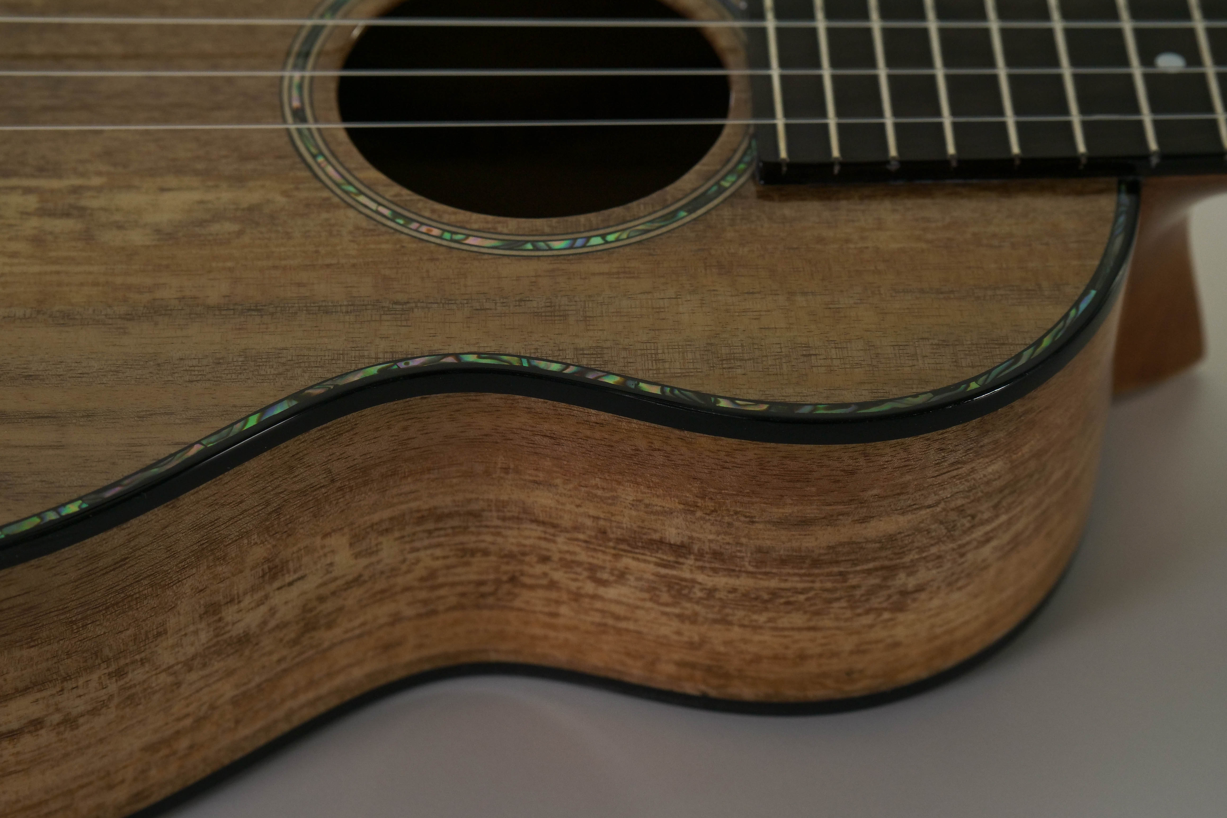 Romero Creations RC-R-MG Spalted Mango Replica Tenor Ukulele