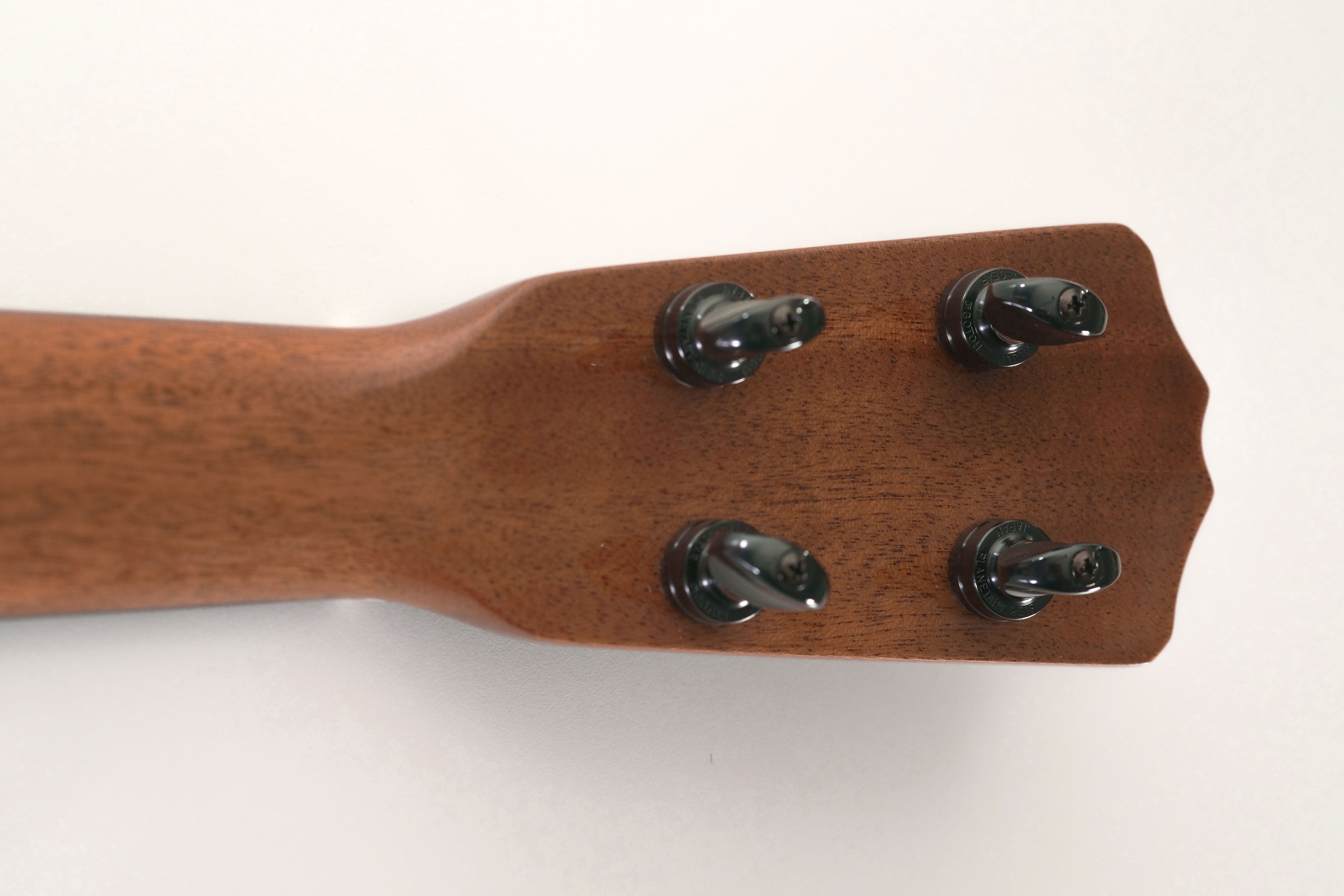 Romero Creations RC-R-MG Spalted Mango Replica Tenor Ukulele