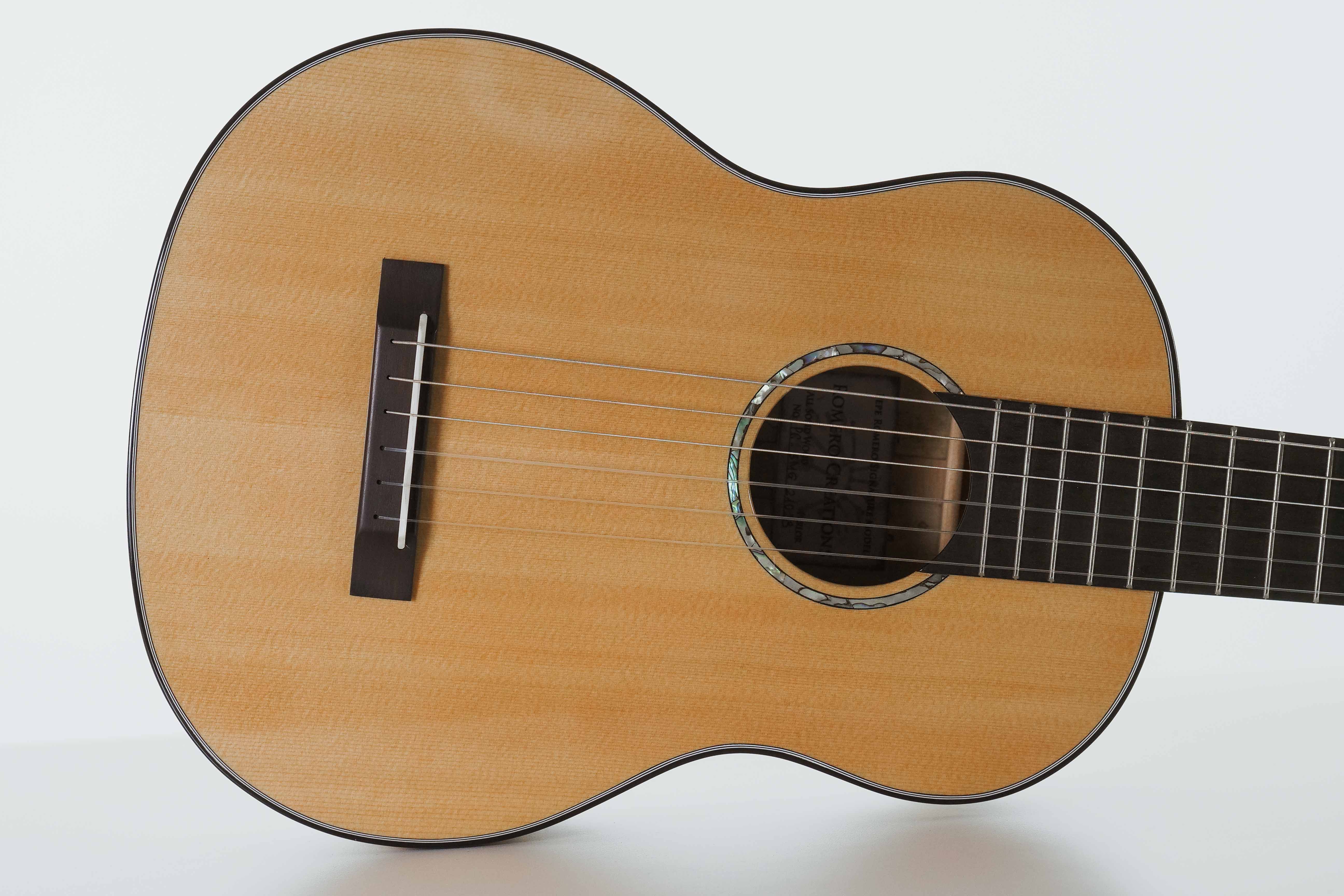 Romero Creations RC-P6-SMG Parlor Guitar