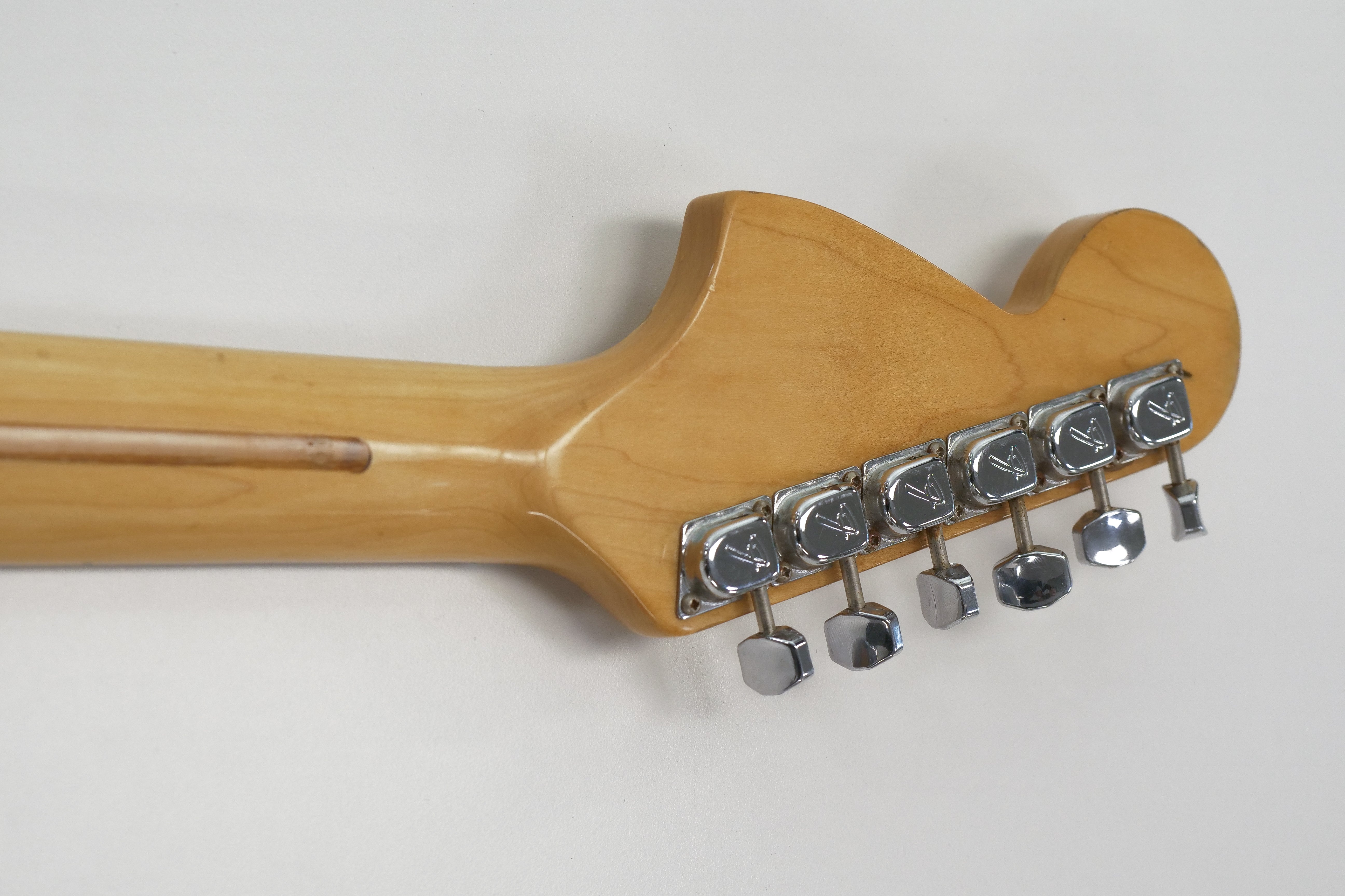 Fender 1974-1975 Stratocaster Sunburst Vintage Electric Guitar "SLOWHAND"