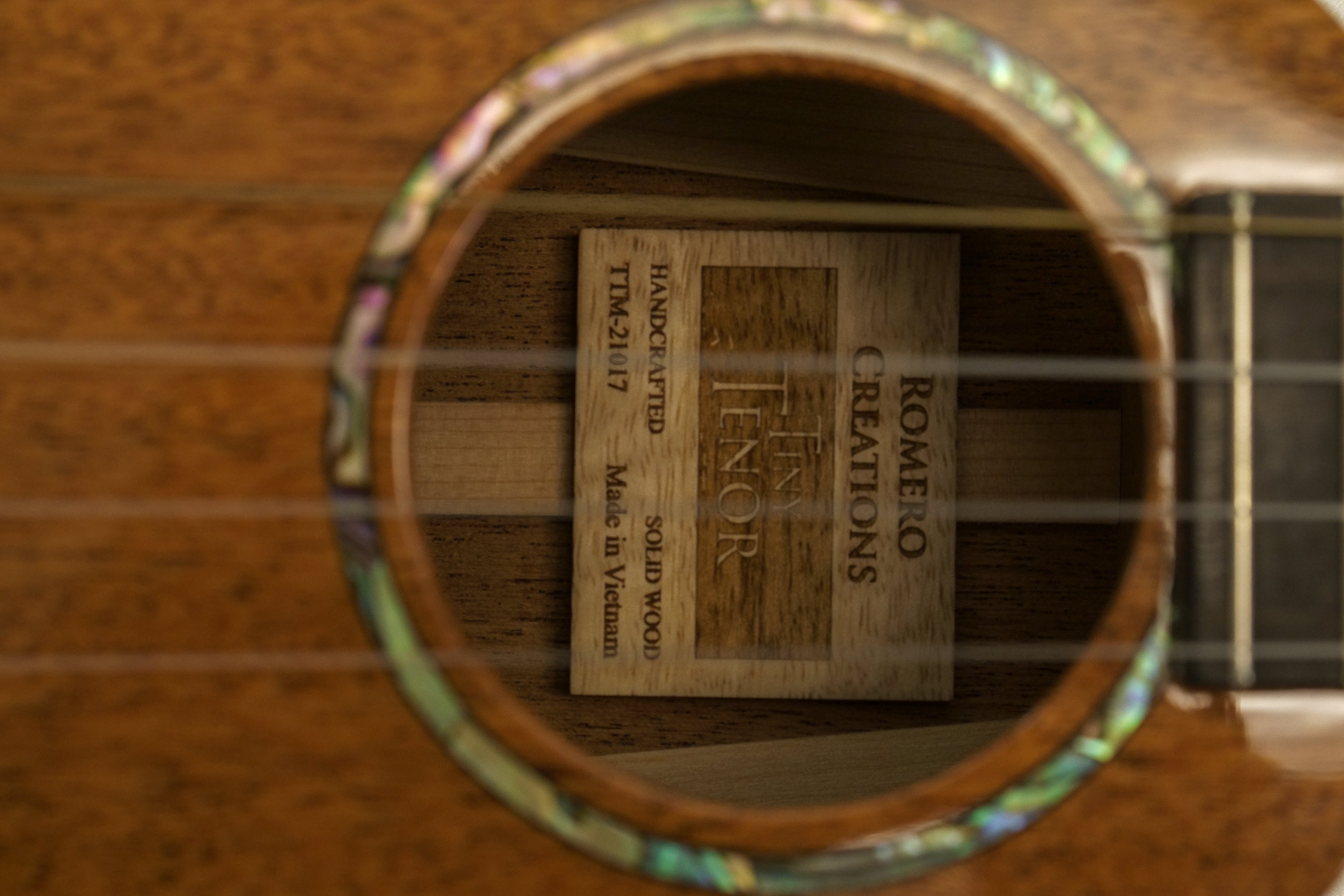 Romero Creations RC-TT-M Tenor Ukulele