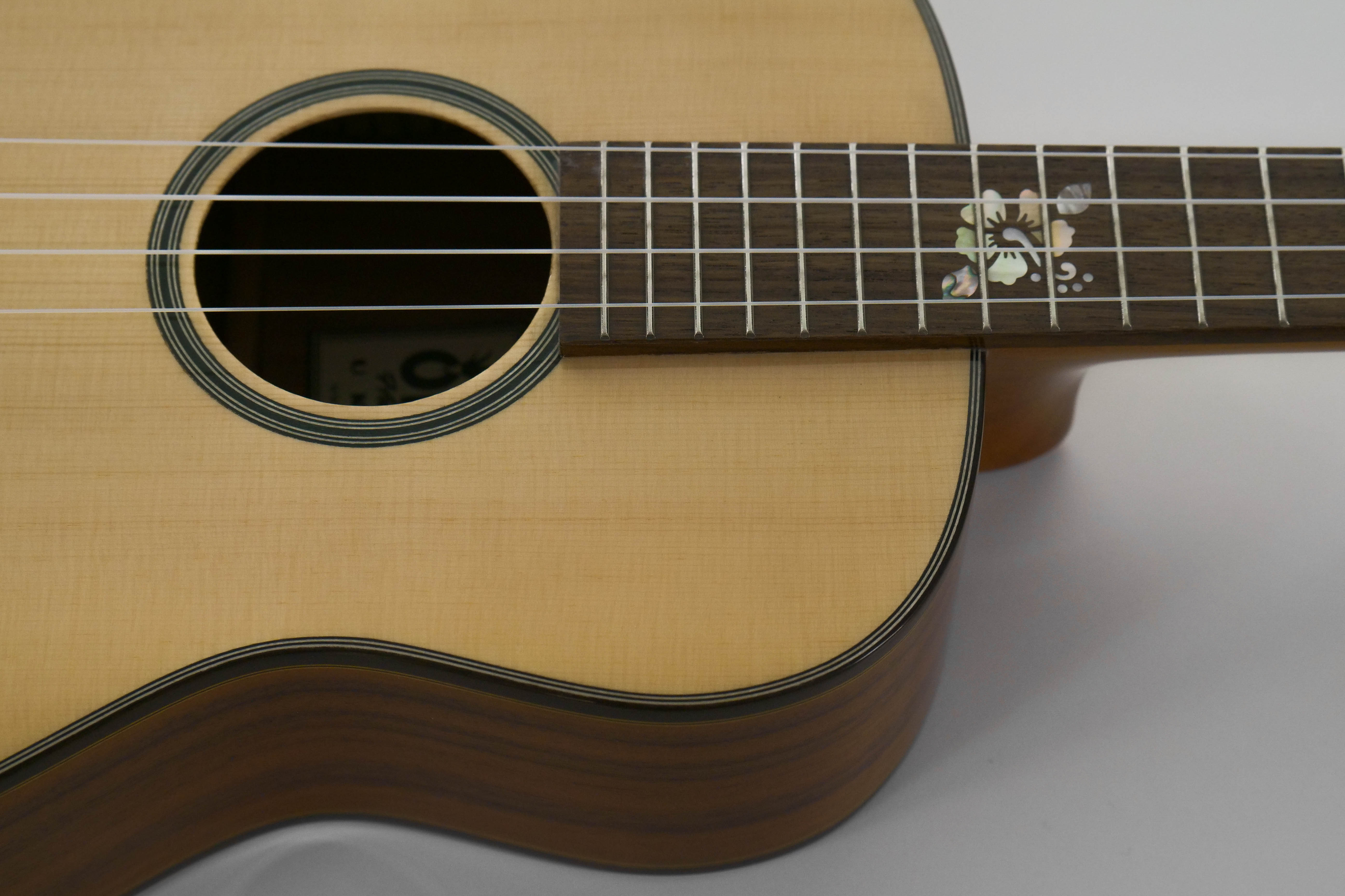 Ohana BKT-250G Baritone Ukulele Tenor Neck