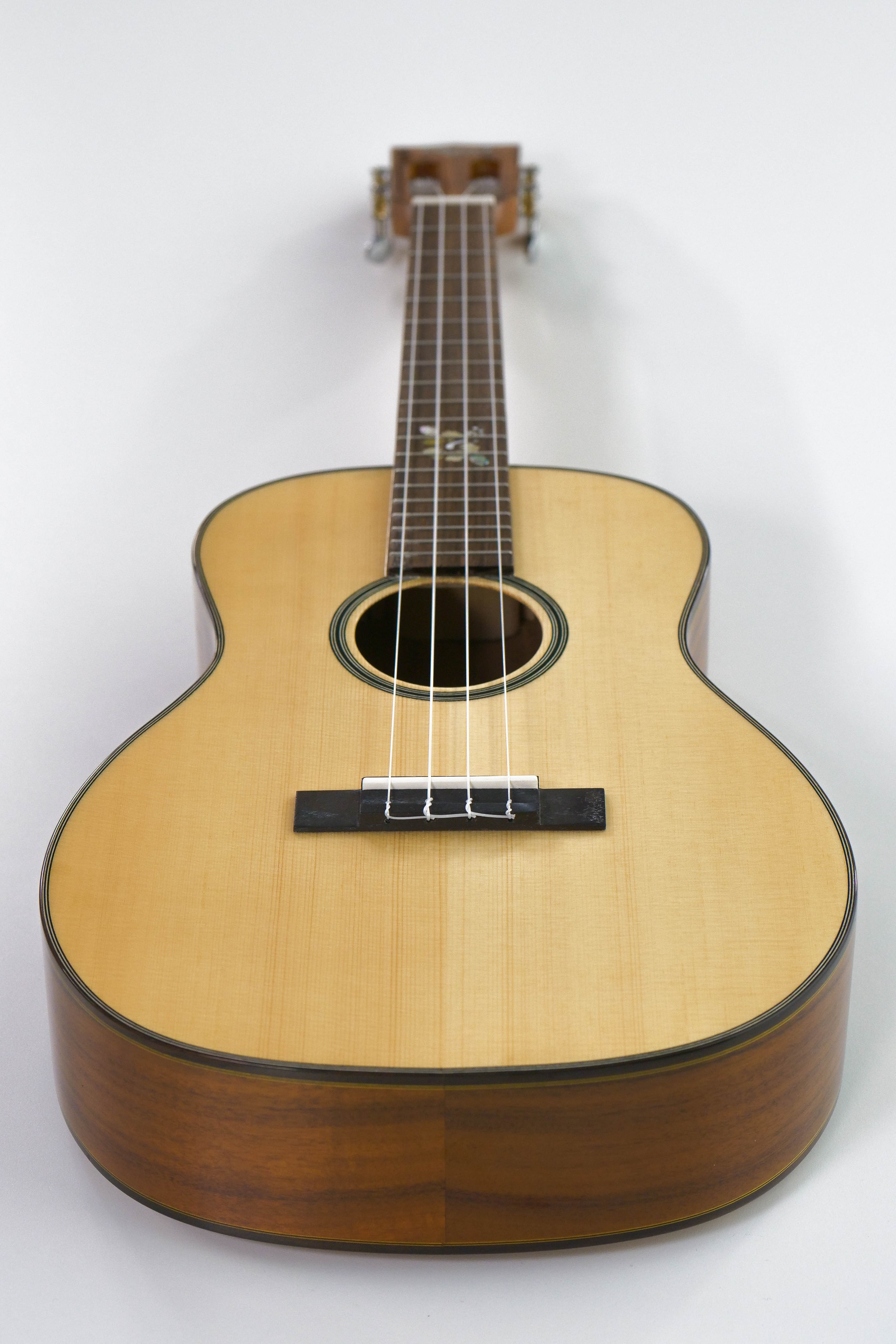 Ohana BKT-250G Baritone Ukulele Tenor Neck