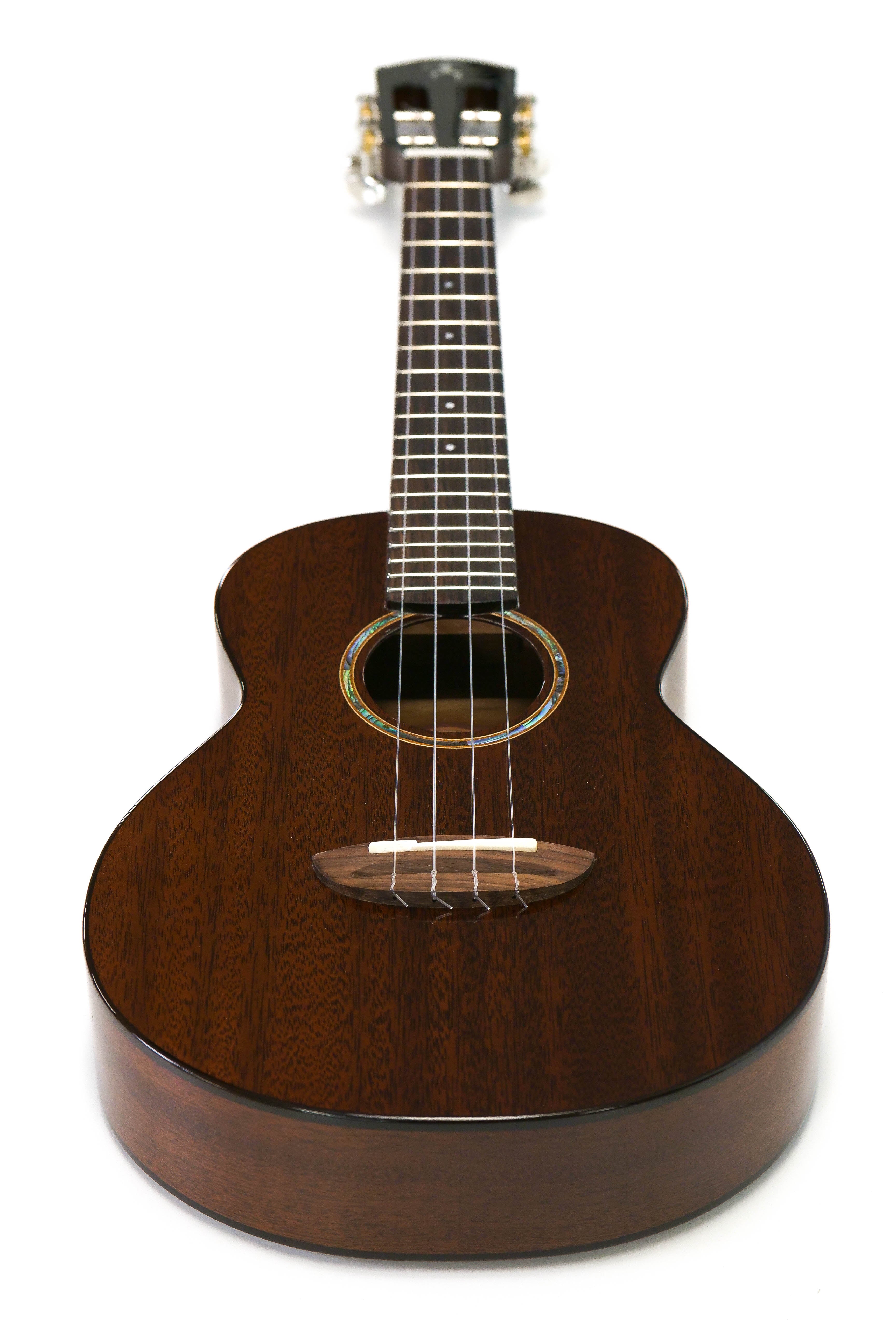 ANueNue AMM3 African Mahogany Tenor Ukulele "Reacher"