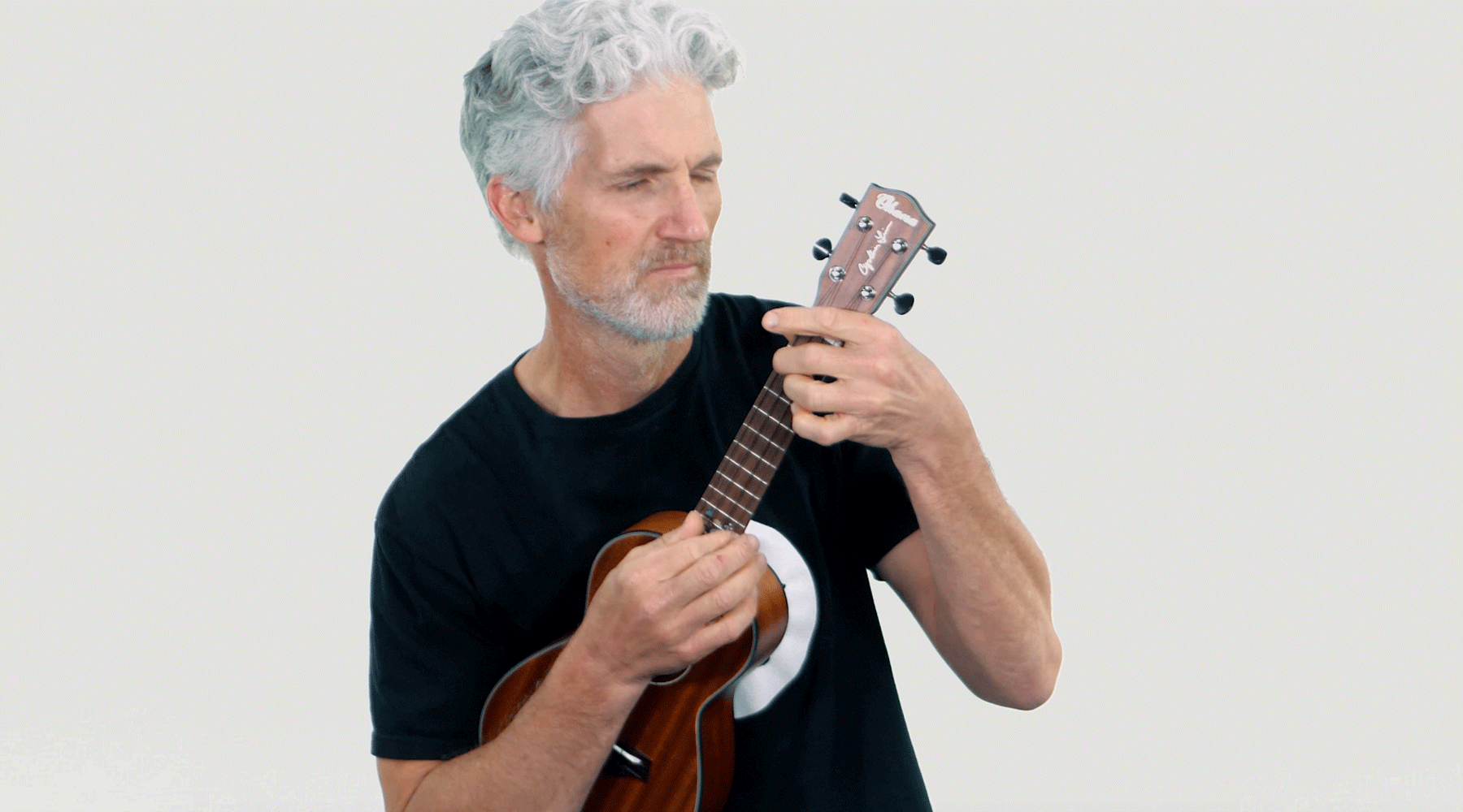 Harmony in Hand: The Ohana CK-14E-CL Concert Ukulele Experience