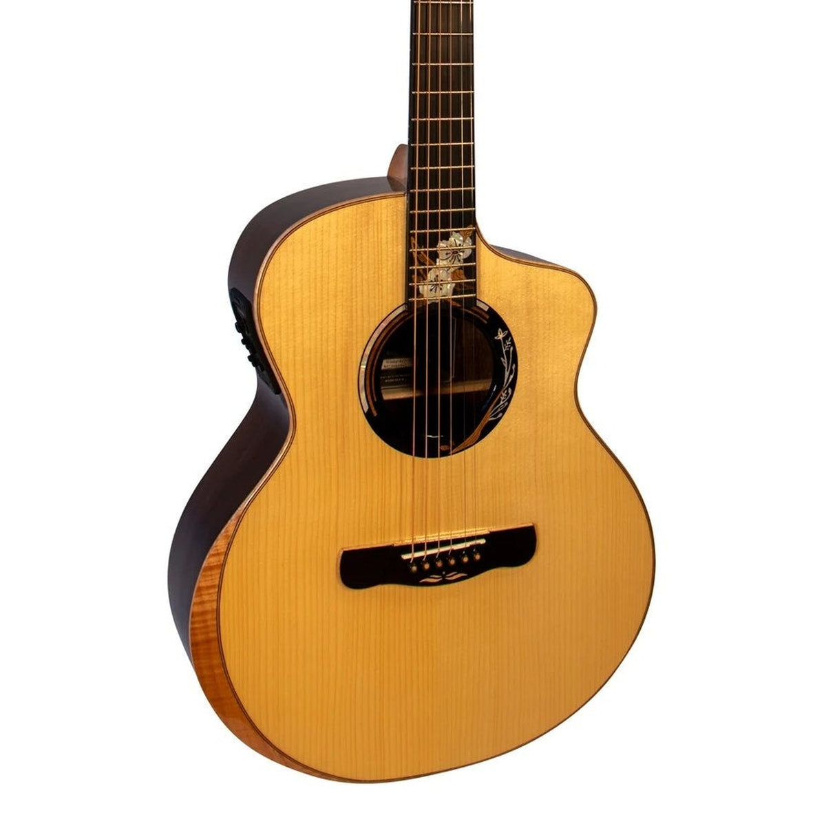 Body front of the Mérida WINTER-EQ Four Seasons Series Grand Auditorium Acoustic-Electric Guitar, with some of the fretboard