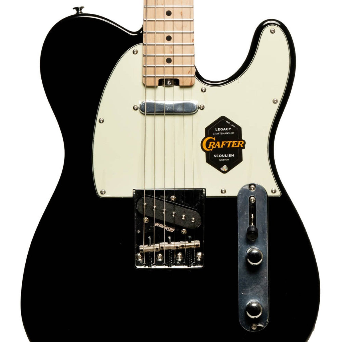 Crafter Modern Sera electric guitar in Cosmic Black, close-up of pickguard, pickup, bridge and control plate
