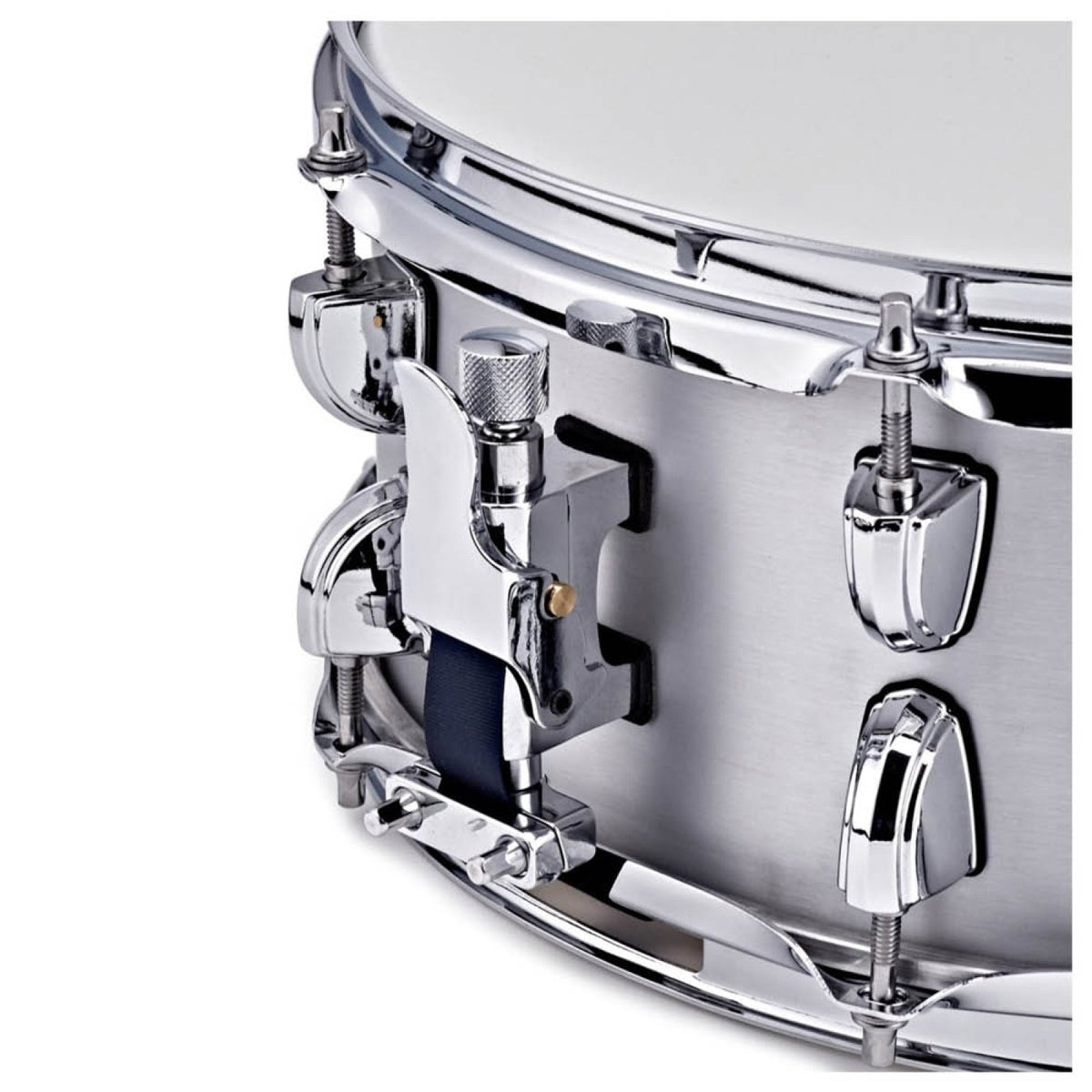 Close-up of the snare strainer and chrome lugs on the Premier Artist 14" x 5.5" aluminium snare drum