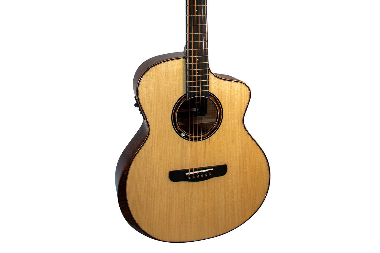 Mérida DTGC-EQ Grand Concert Guitar