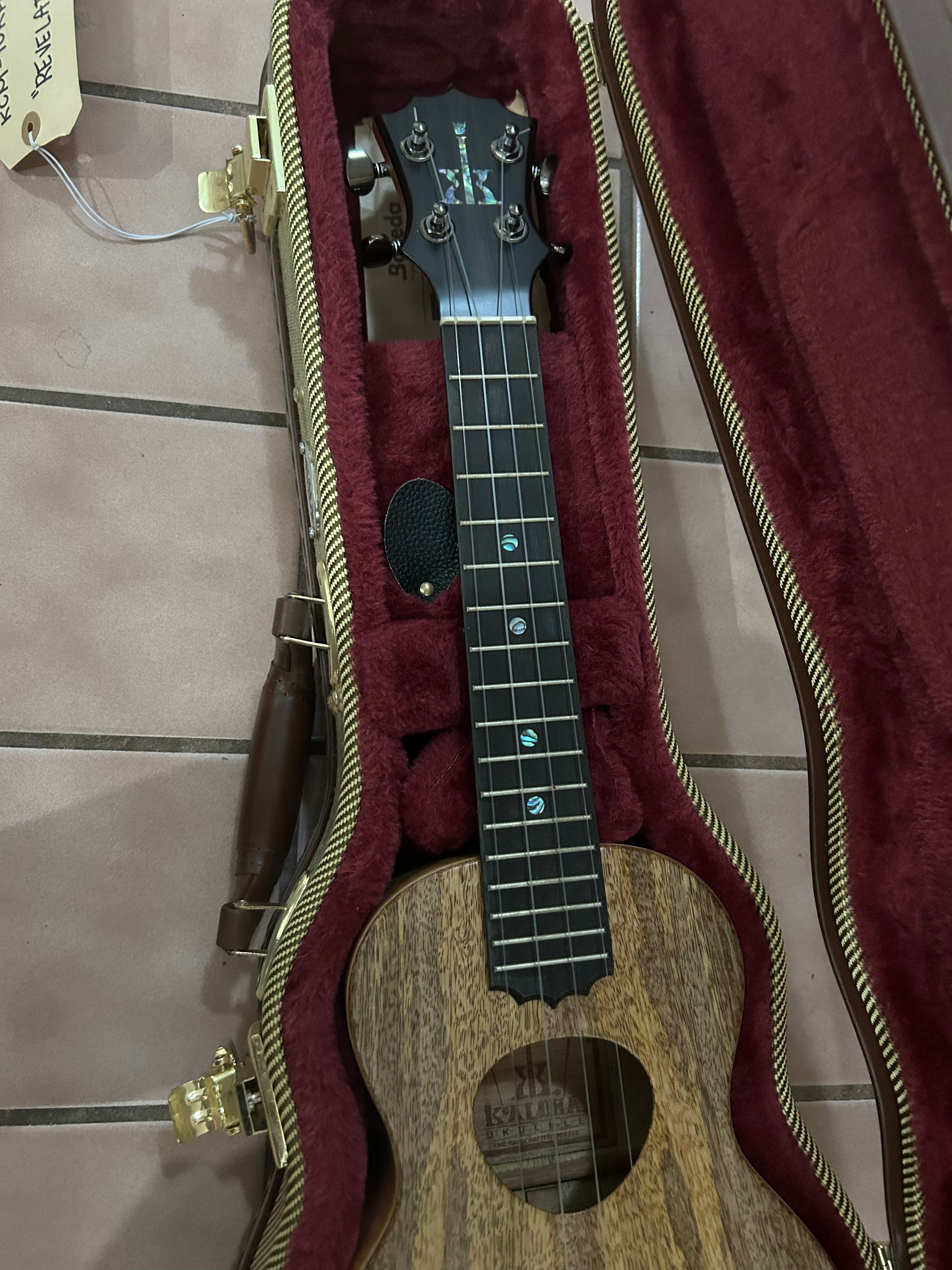 KoAloha KCM-10RPMG Pikake Concert Ukulele w/ Hardshell Case