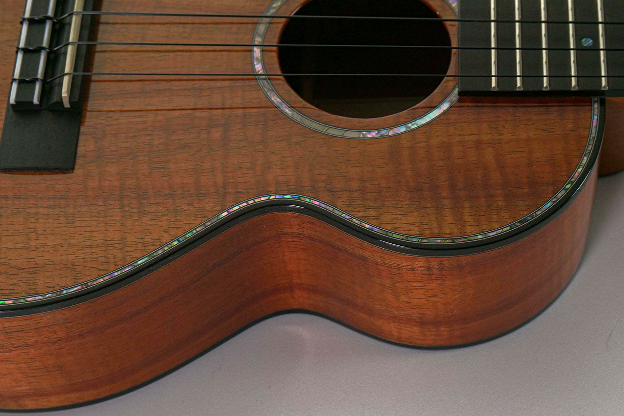 Kamaka HF-3-D2 Deluxe Tenor Ukulele