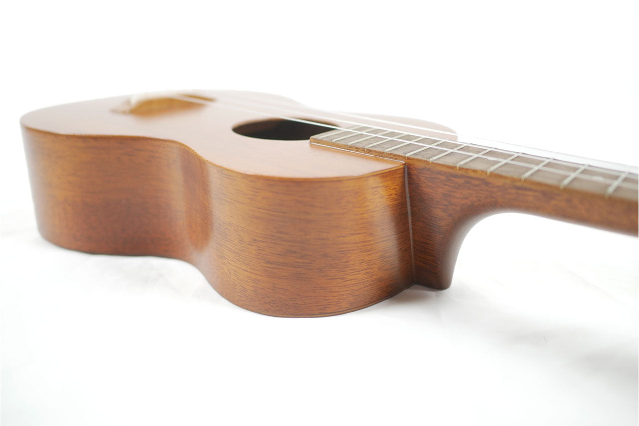 Romero Creations 3-String Vintage Soprano Ukulele