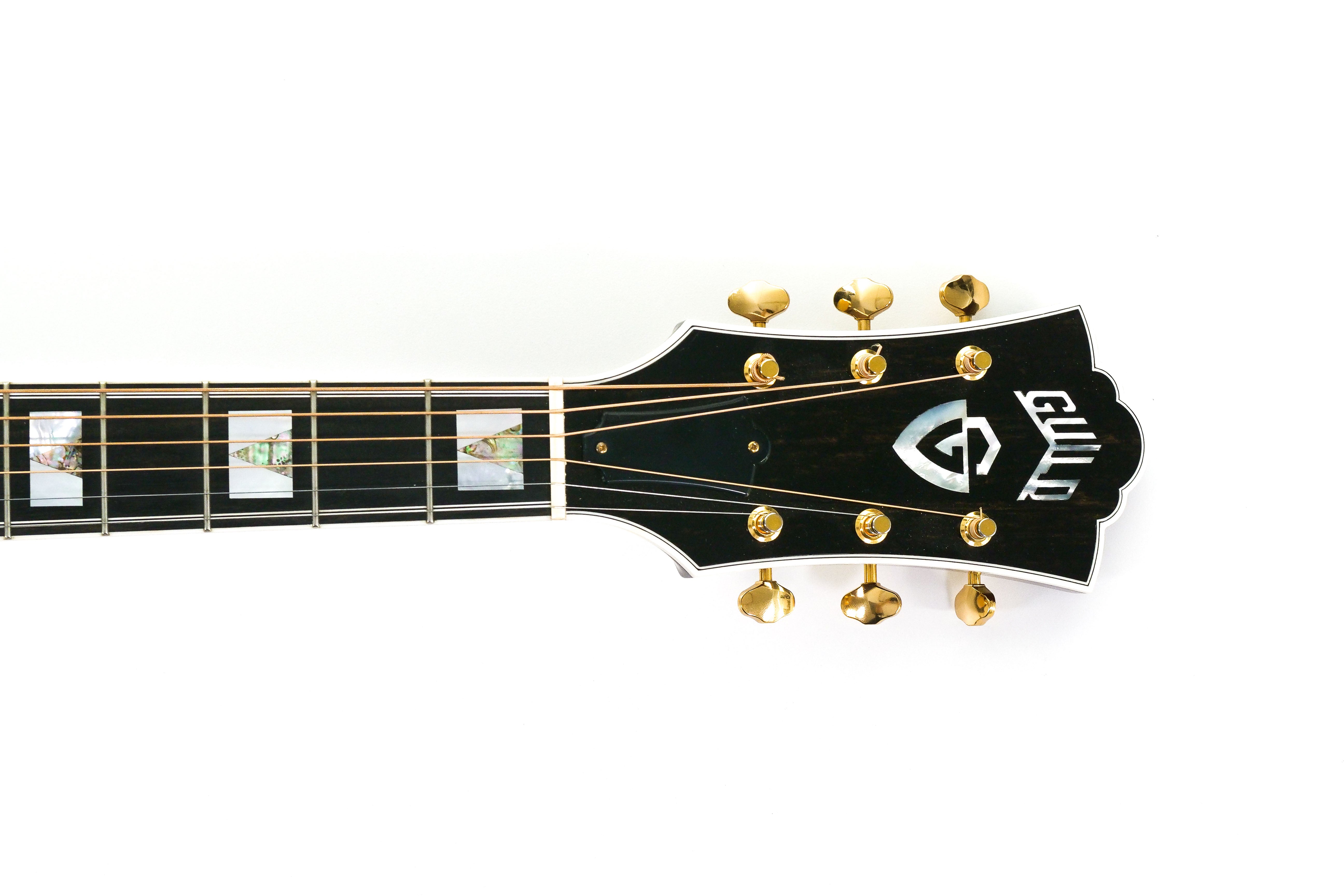 logo on front of headstock
