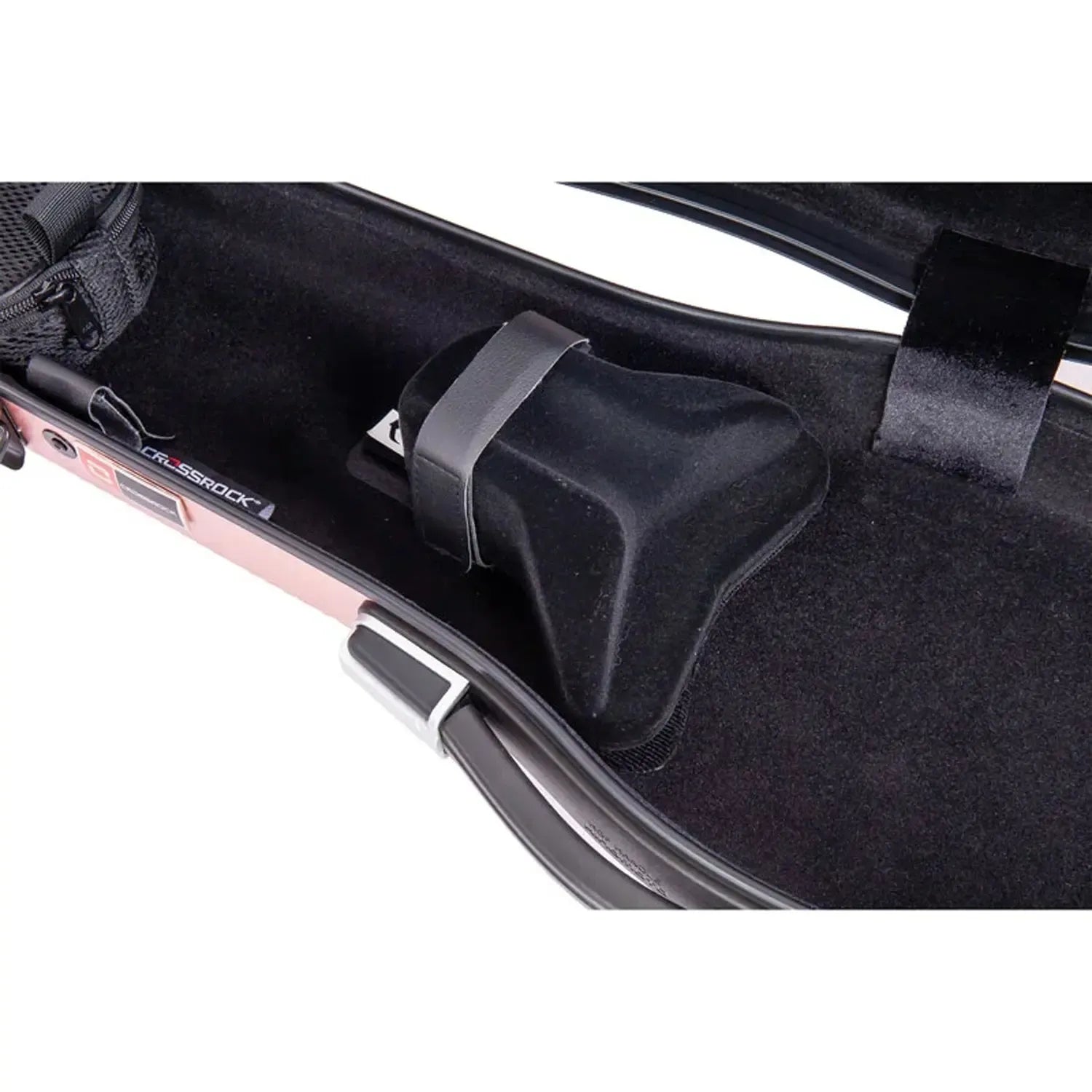 Crossrock CRF4020SV 4/4 violin case interior with plush black lining and rose-gold trim.