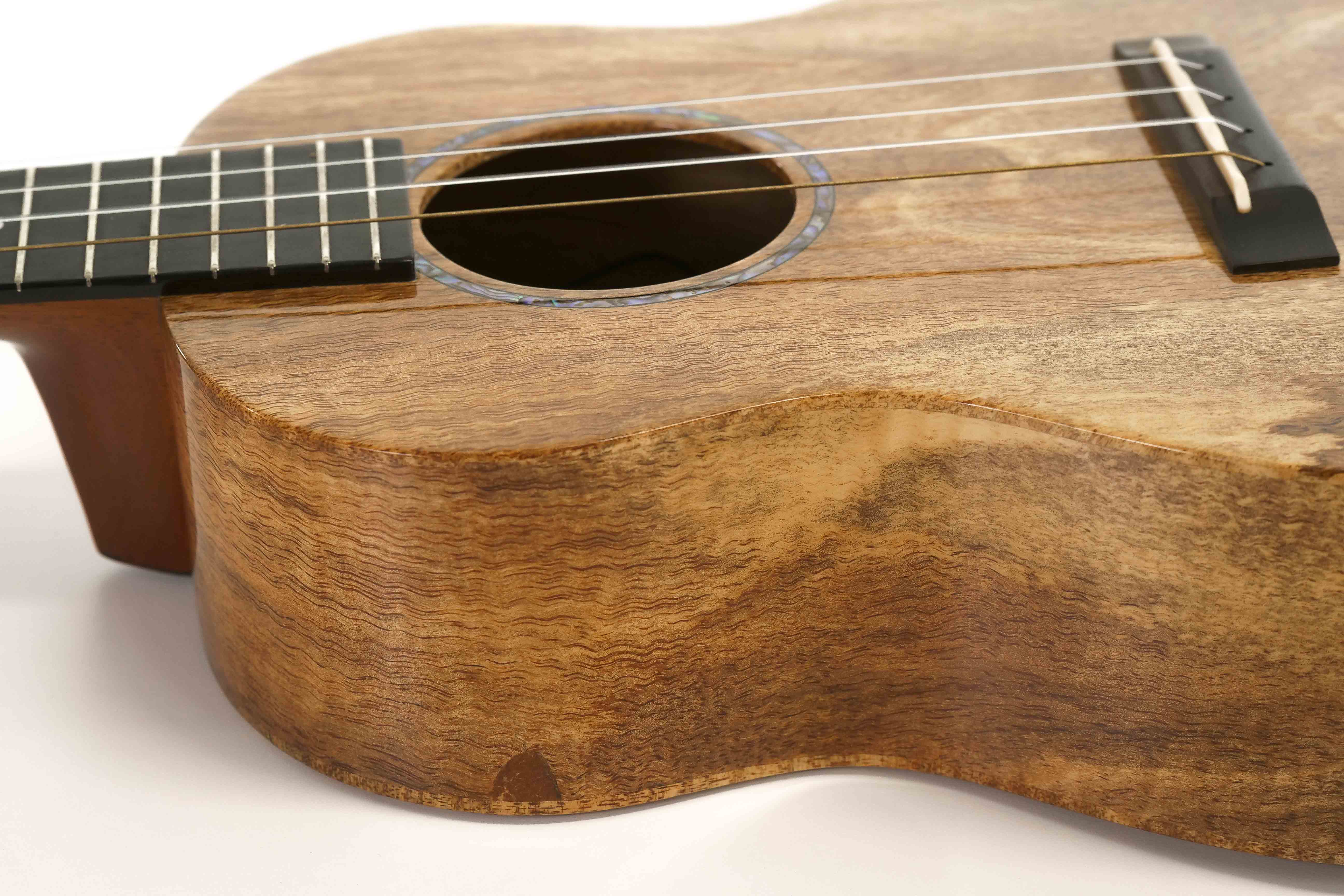 [PRE-OWNED] Romero Creations RC-GT-MG Grand Tenor Spalted Mango Ukulele "Butter Rum" LR Baggs 5.0 Pickup