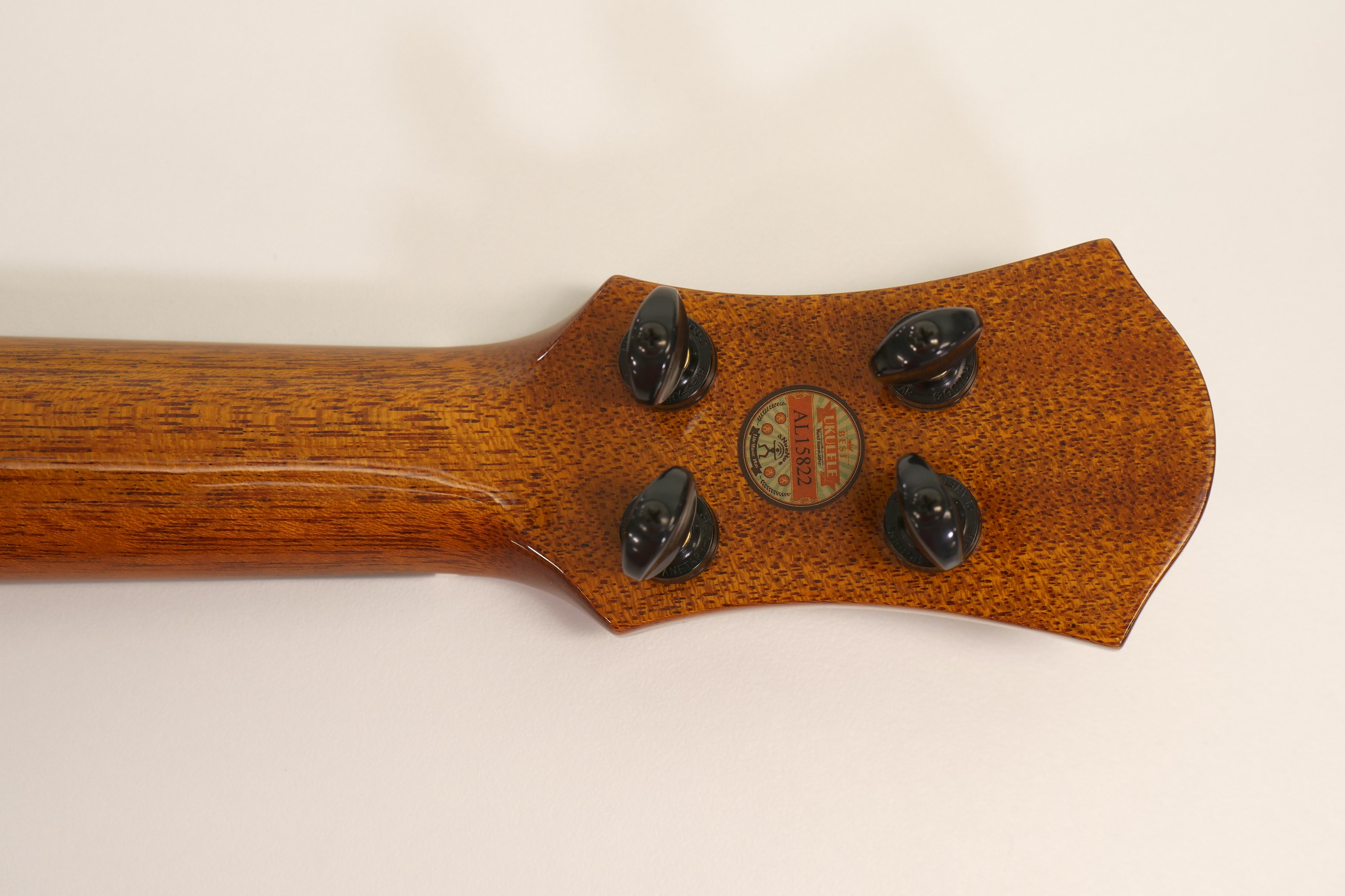 ANuenue UT1K Hawaiian Koa Tenor Bird Ukulele "MAGI"