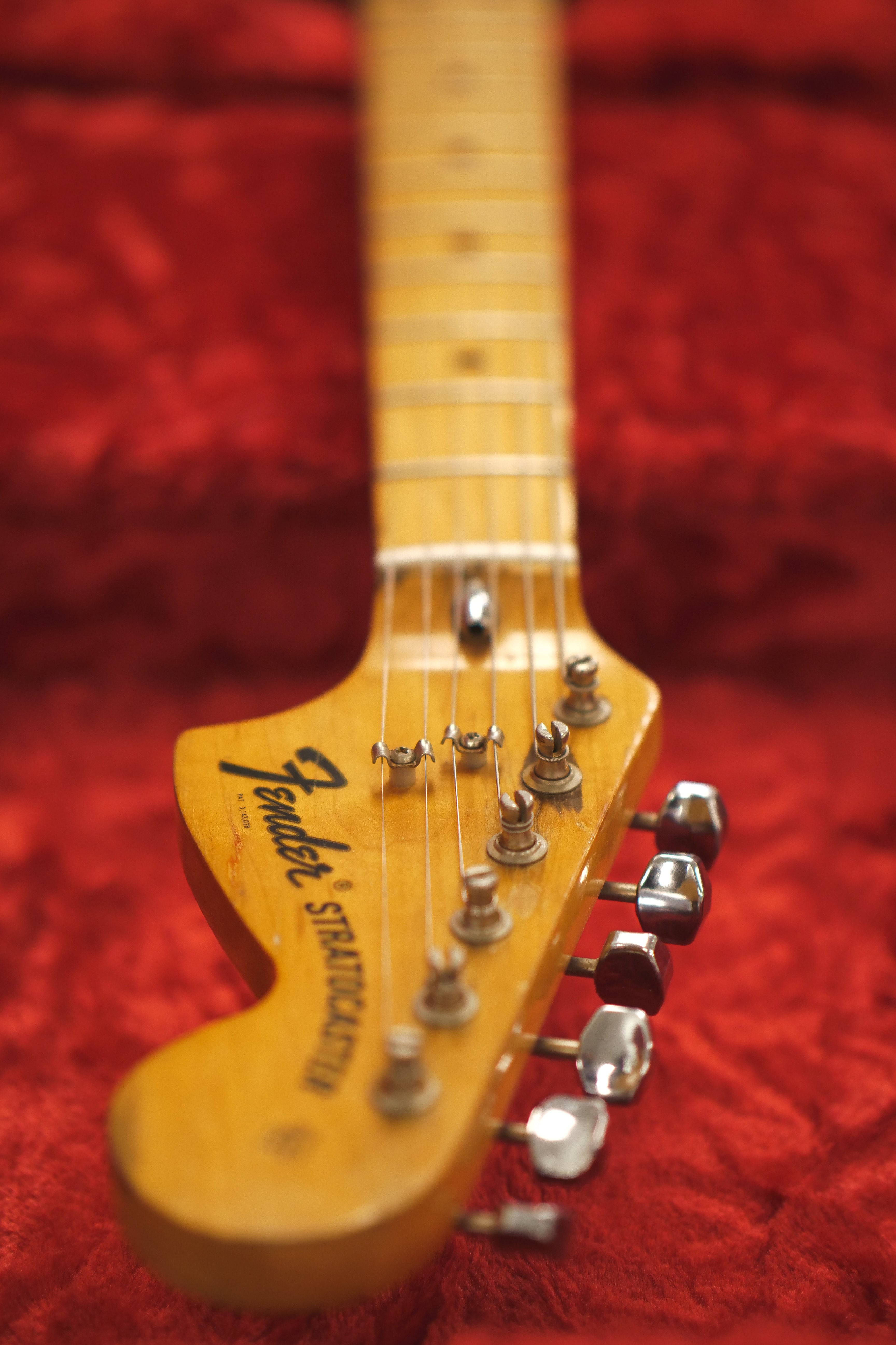 Fender 1974-1975 Stratocaster Sunburst Vintage Electric Guitar "SLOWHAND"