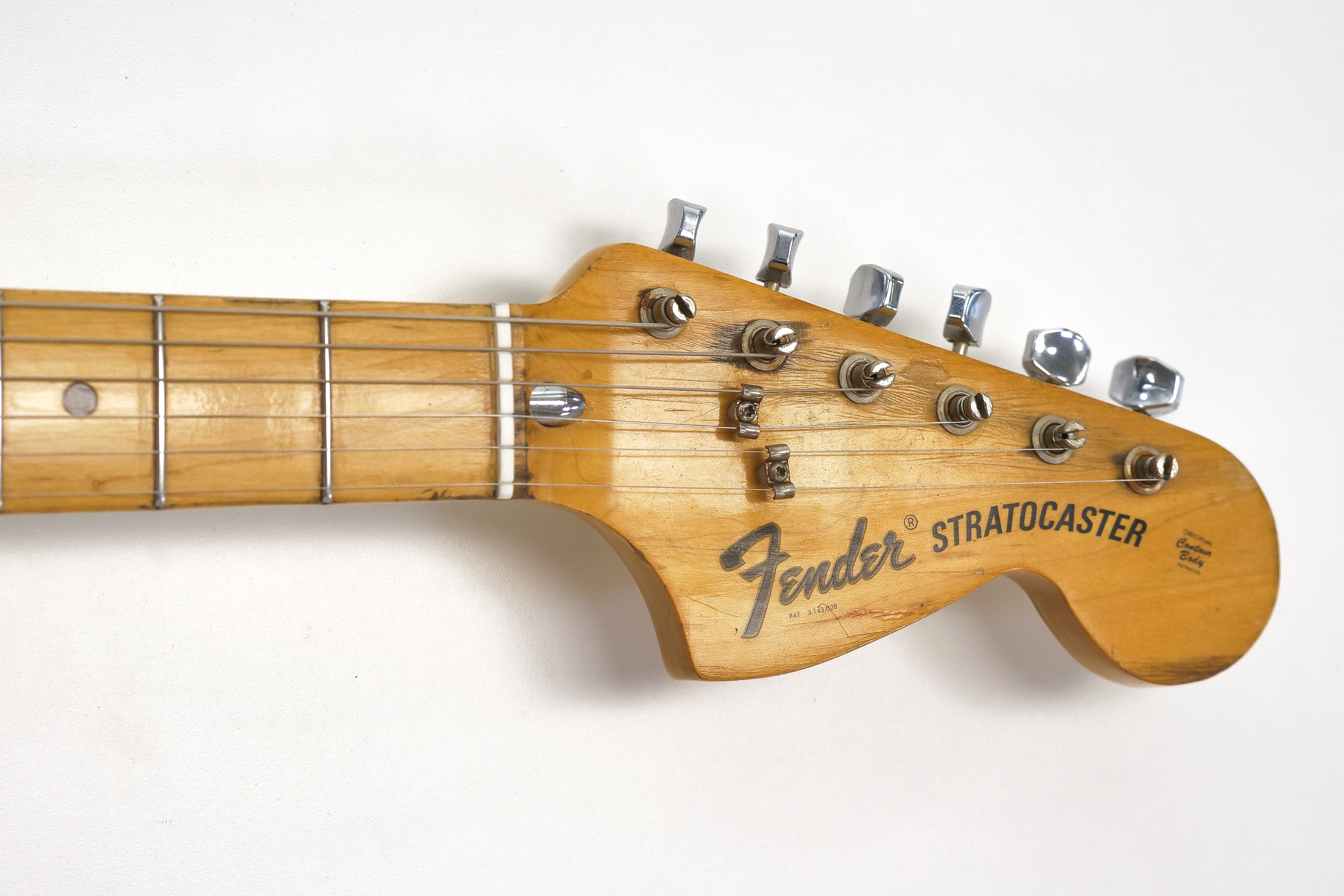 Fender 1974-1975 Stratocaster Sunburst Vintage Electric Guitar "SLOWHAND"