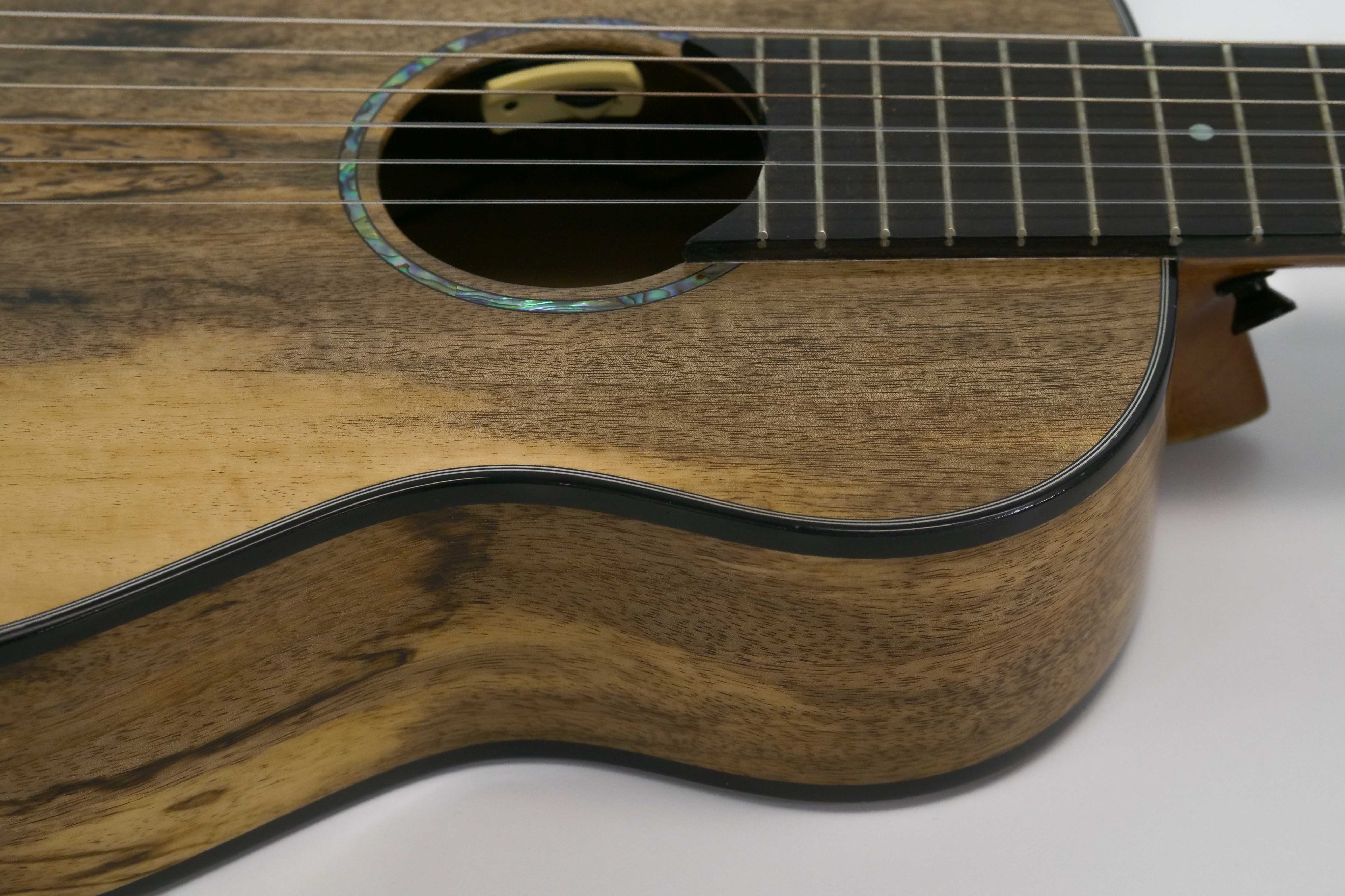 [PRE-OWNED] Romero Creations RC-B6-MG 6 String Baritone Spalted Mango Guitar/Guitarlele Nylon String "ROCAI" E to E Tuning w/ PICKUP