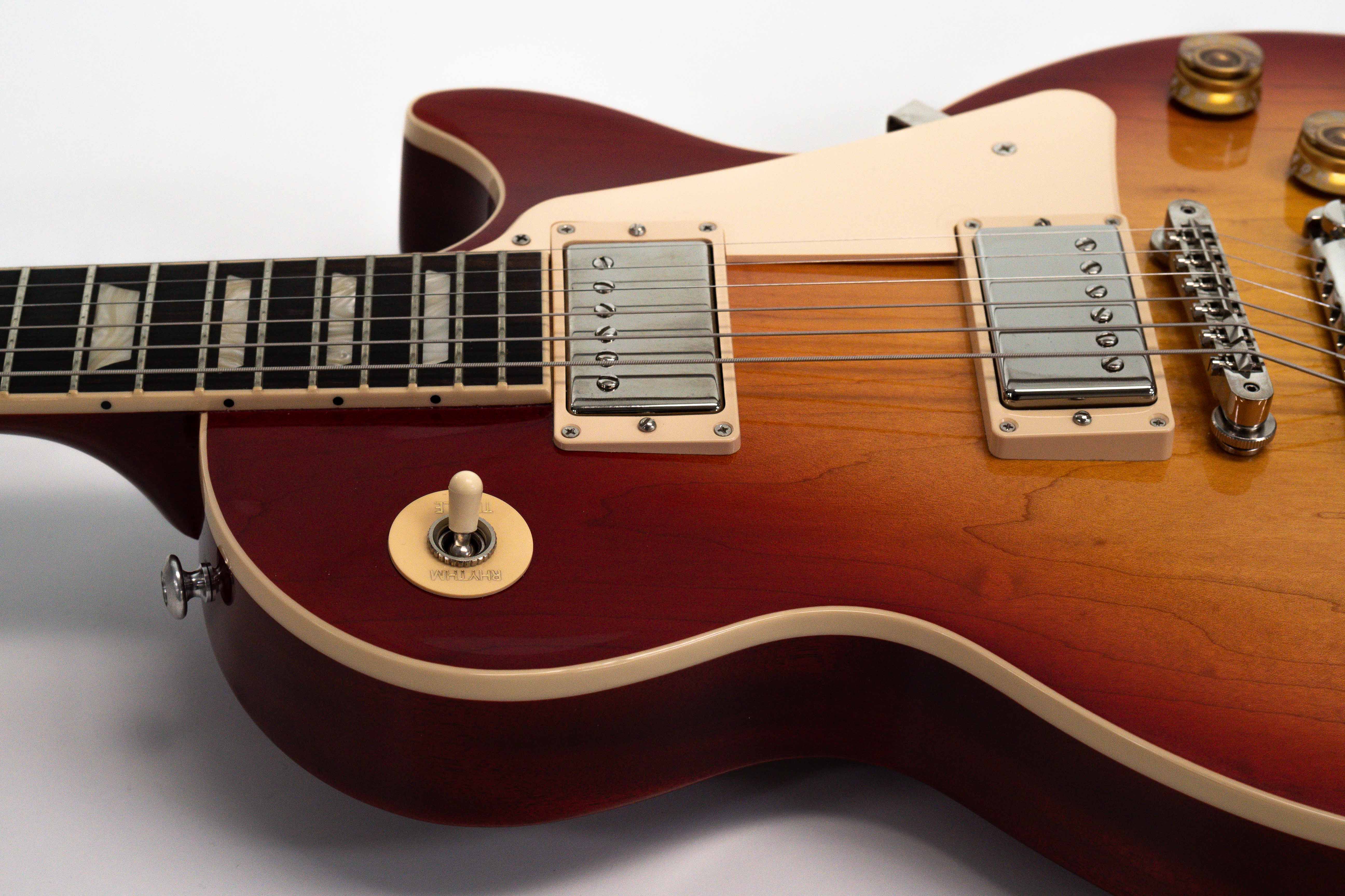 Gibson 2021 Les Paul Classic Heritage Cherry Sunburst
