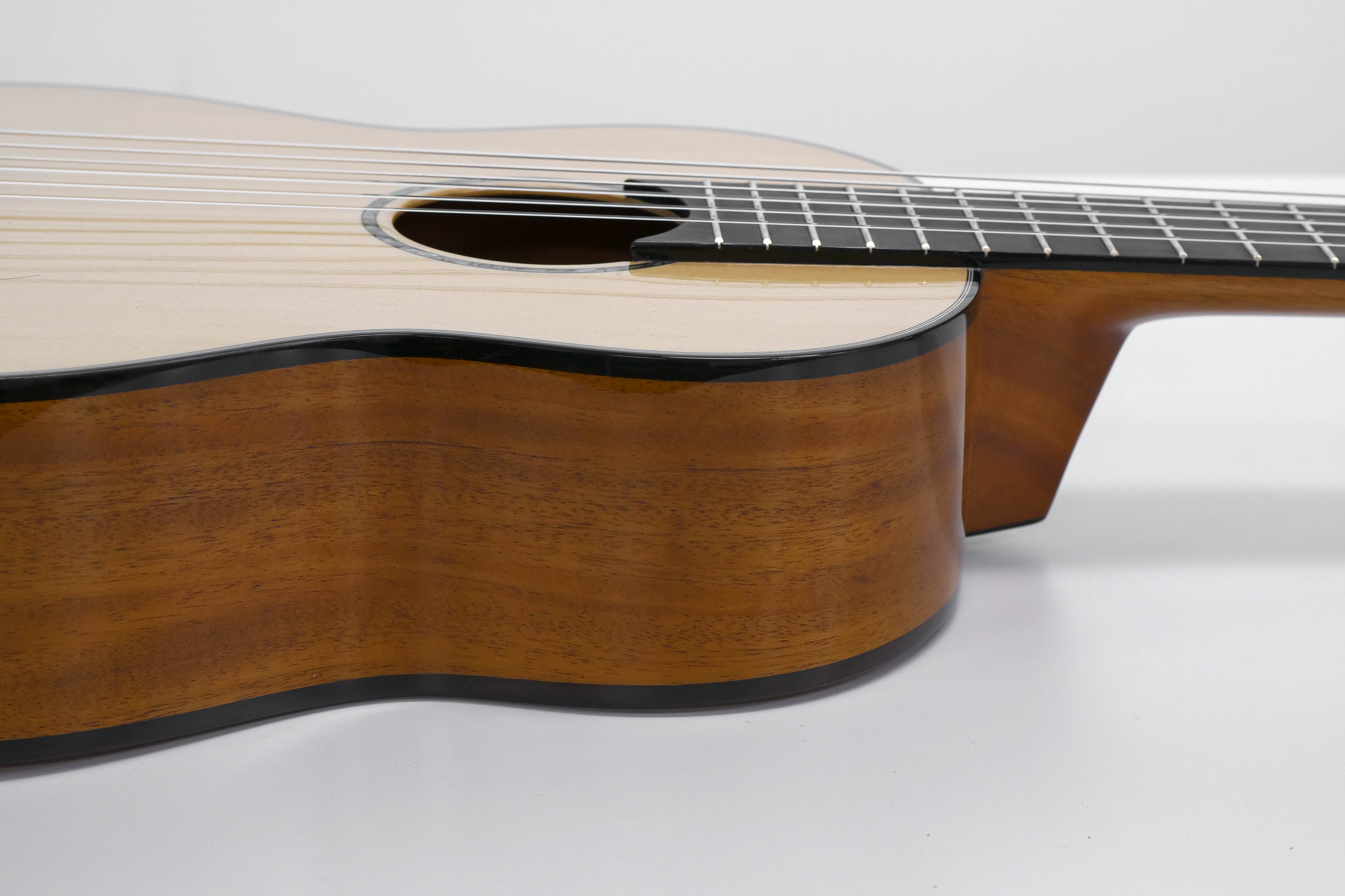 Romero Creations RC-P6-SM Parlor Guitar Spruce Mahogany "KIYA" Tuned E to E