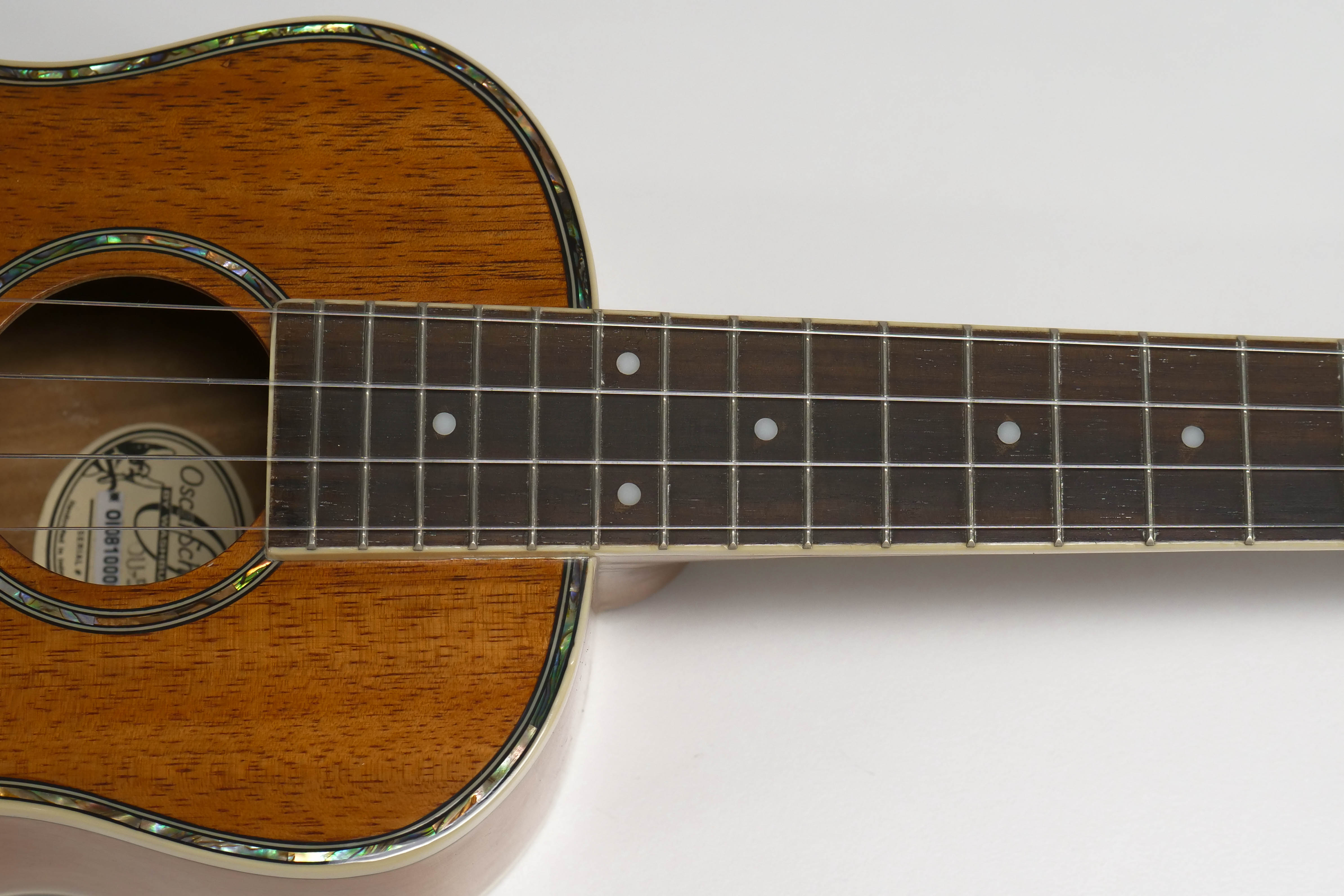 [PRE-OWNED] Oscar Schmidt by Washburn OU-5 Koa Concert Ukulele